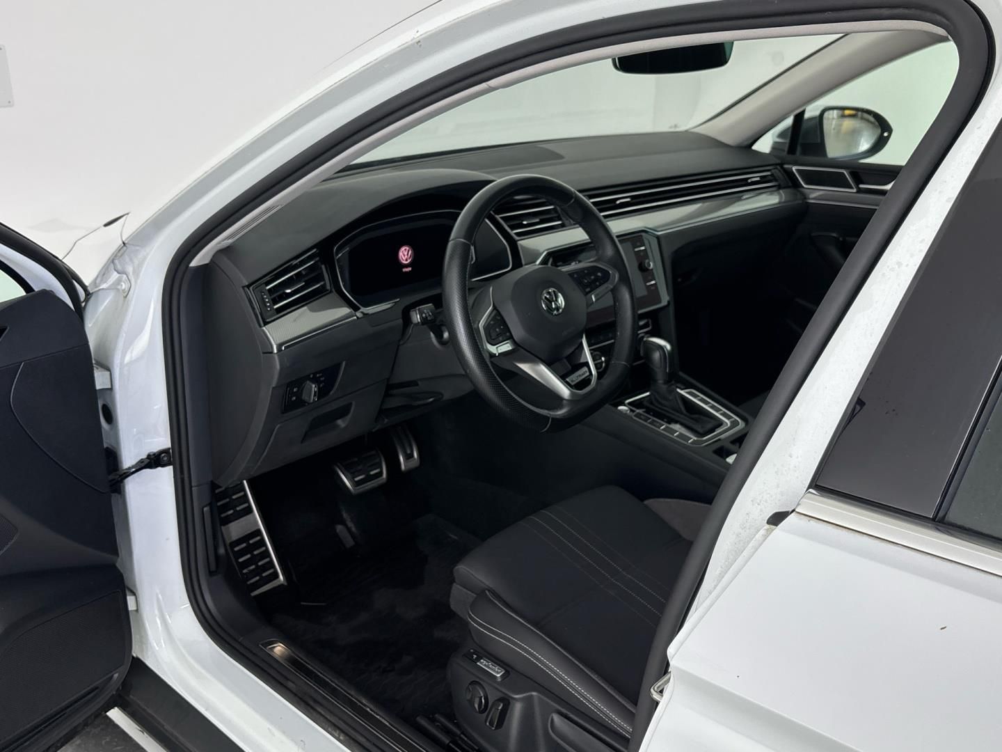 Volkswagen Passat, 2.0 BiTDi / 176 kW Alltrack DS - fotka 6
