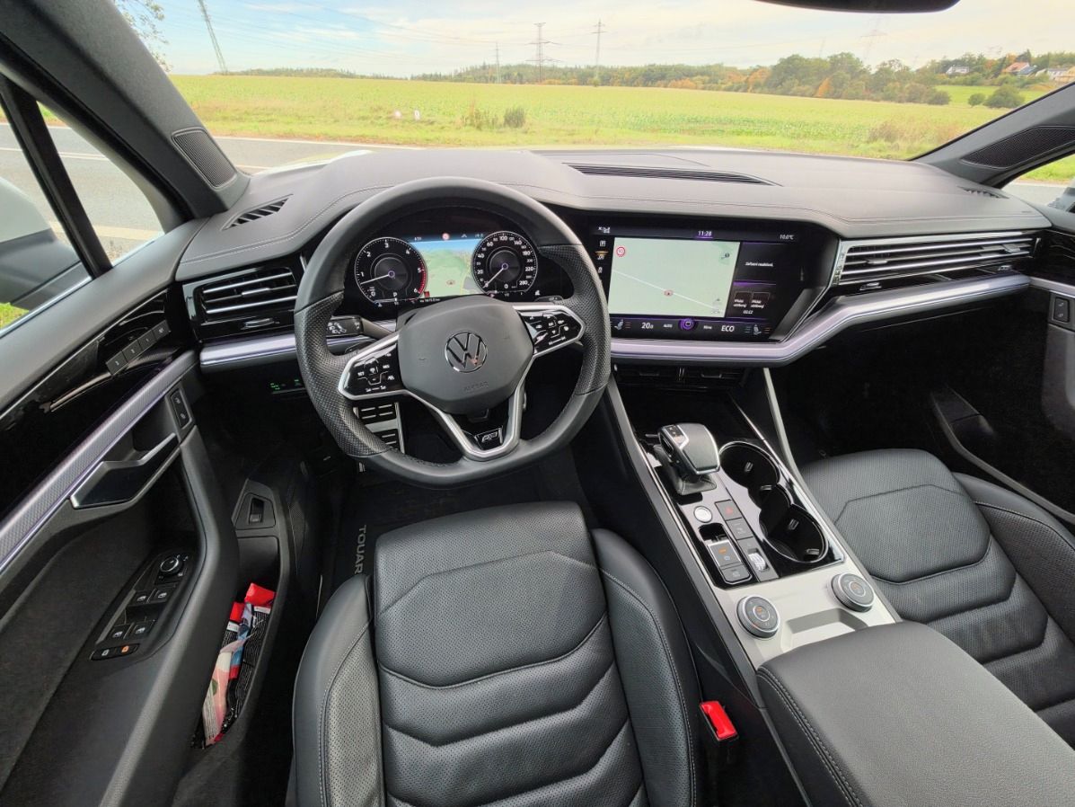 Volkswagen Touareg, R-Line 210KW TAŽ. ČR 1.Maj.TOP - fotka 6