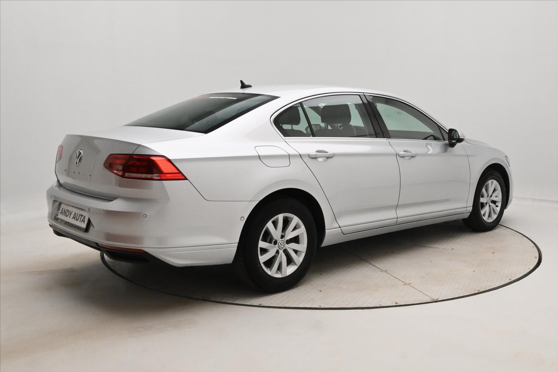 Volkswagen Passat, 2,0 TDI 110kW Business Záruka - fotka 5