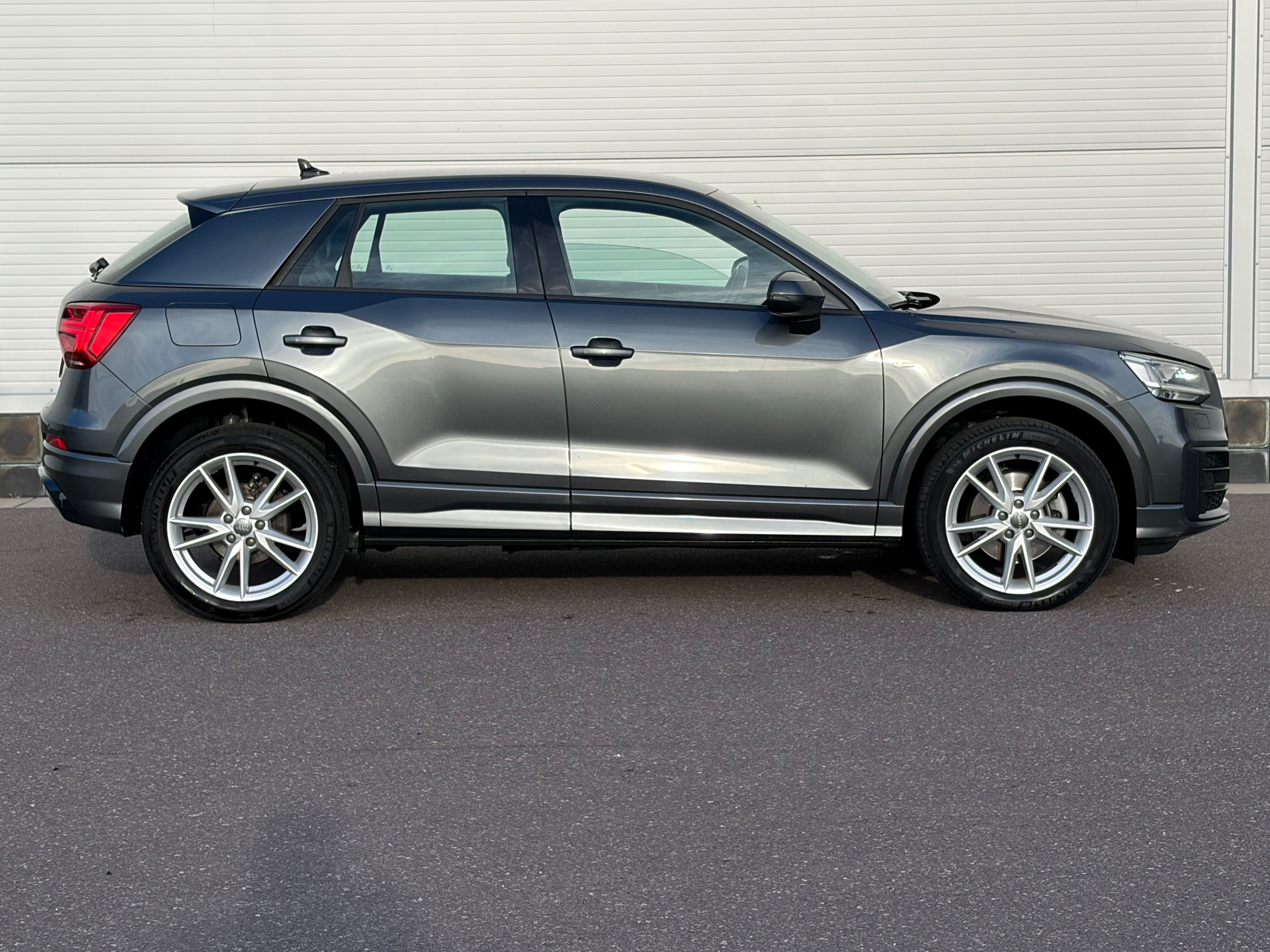 Audi Q2, S-line/1.6TDi/LED/ACC/NAVI/ - fotka 6