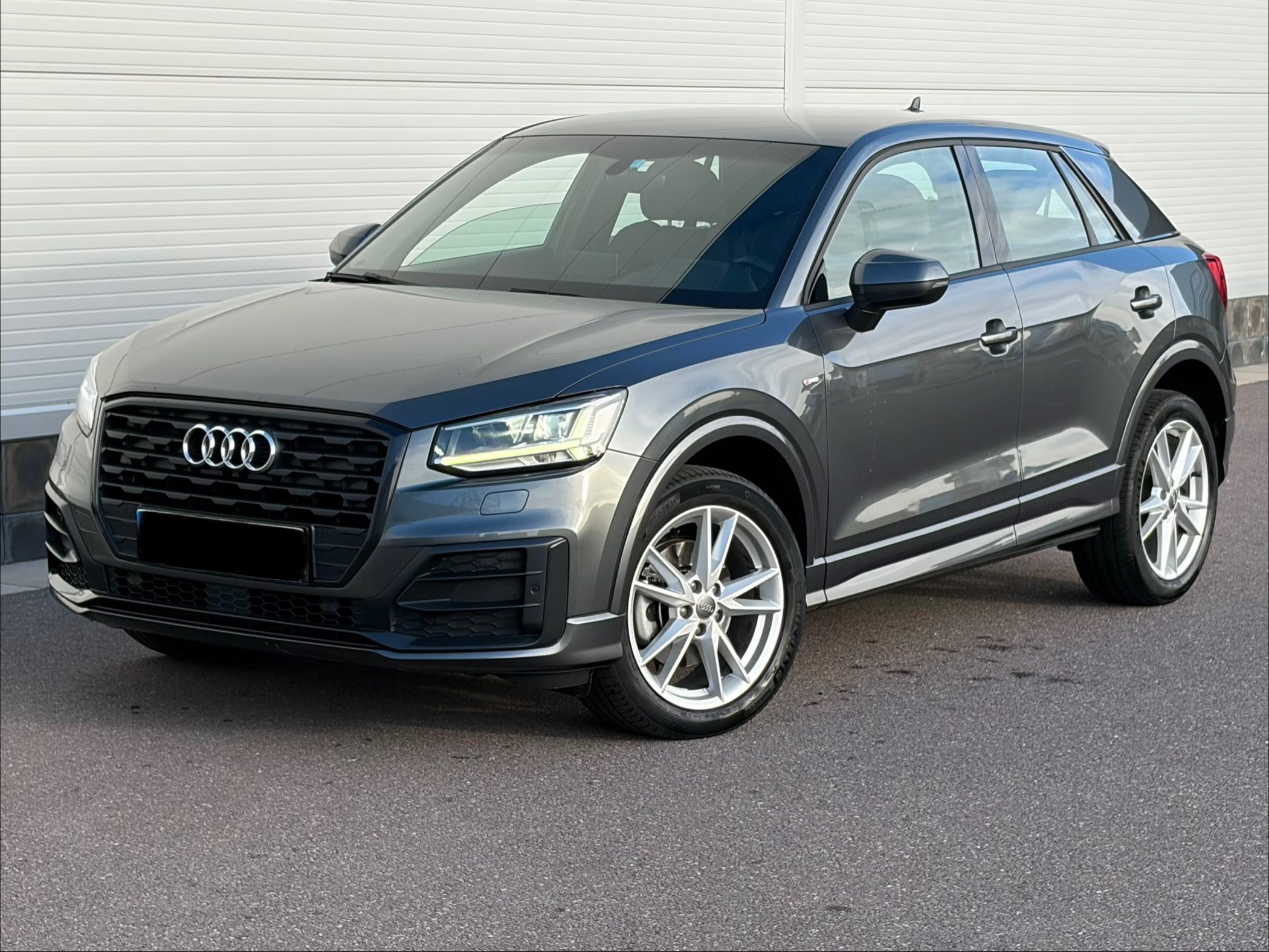 Audi Q2, S-line/1.6TDi/LED/ACC/NAVI/