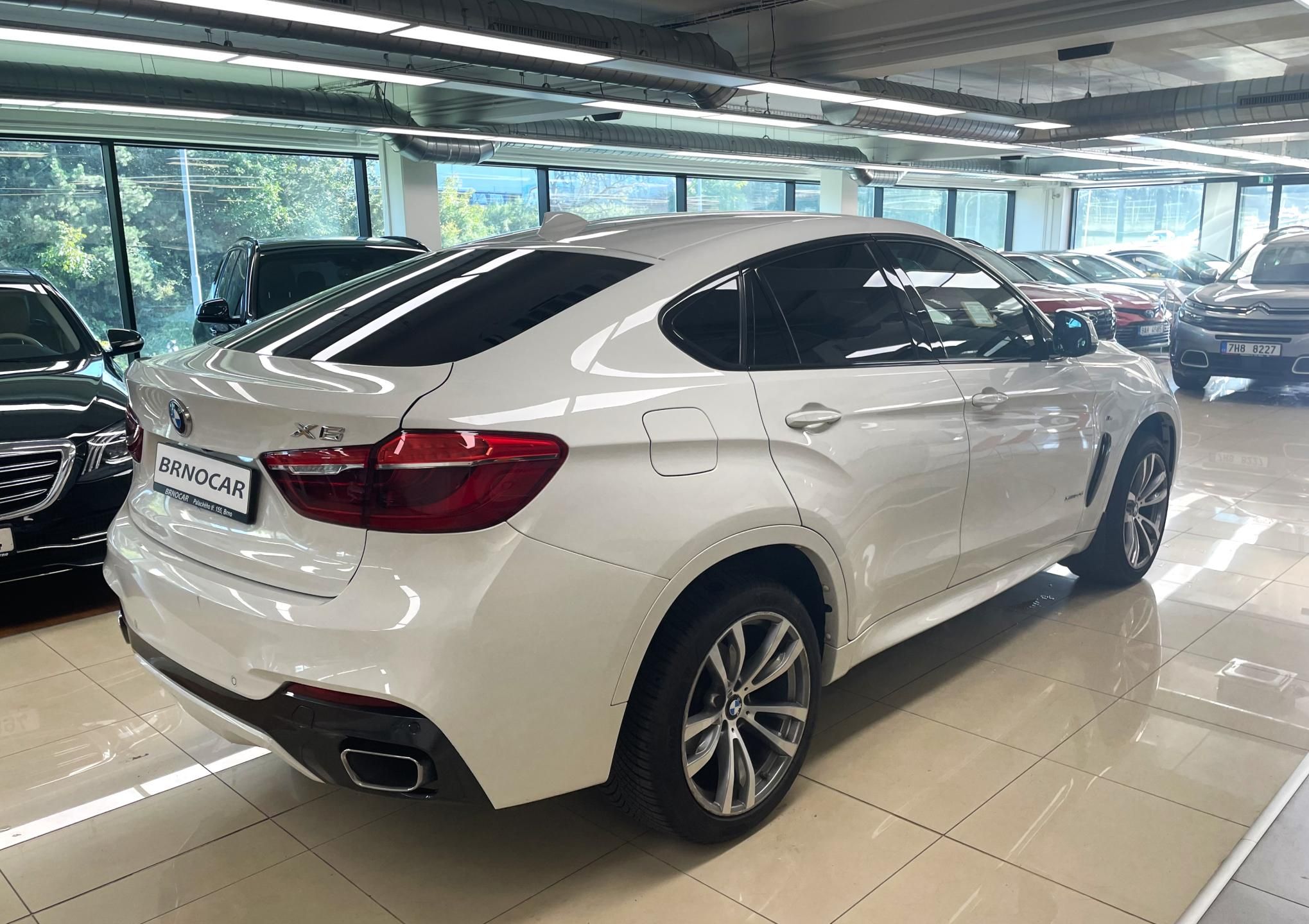 BMW X6, 3.0d, 190kW, M-paket, ČR - fotka 6