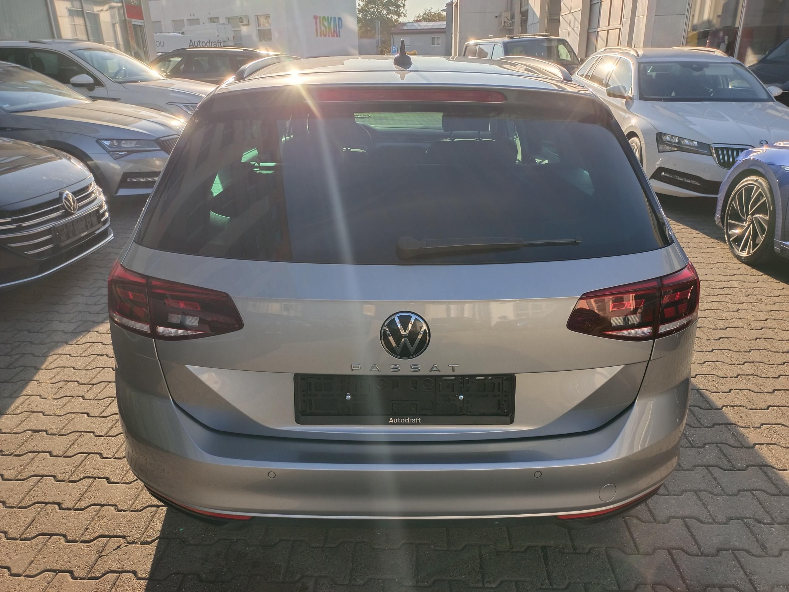 Volkswagen Passat Variant, 2.0 TDI 110kW DSG Tažné - fotka 5