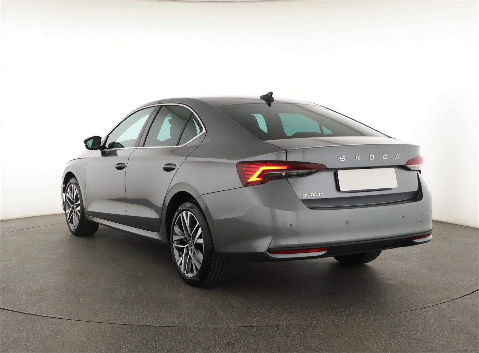 Škoda Octavia, 2.0 TDI, Top Selection - fotka 4