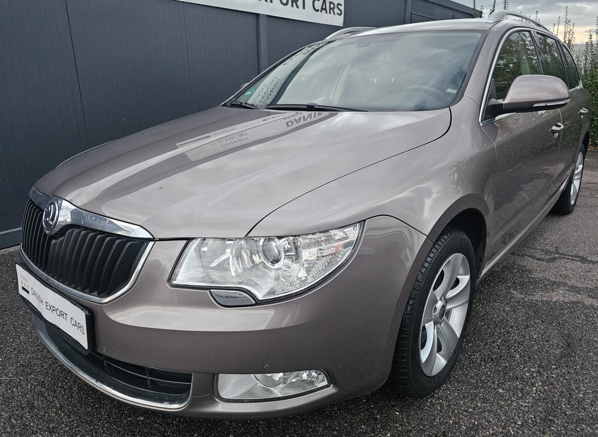 Škoda Superb, 2.0 TDI 103kW,SENZORY,SERVISKA - fotka 2