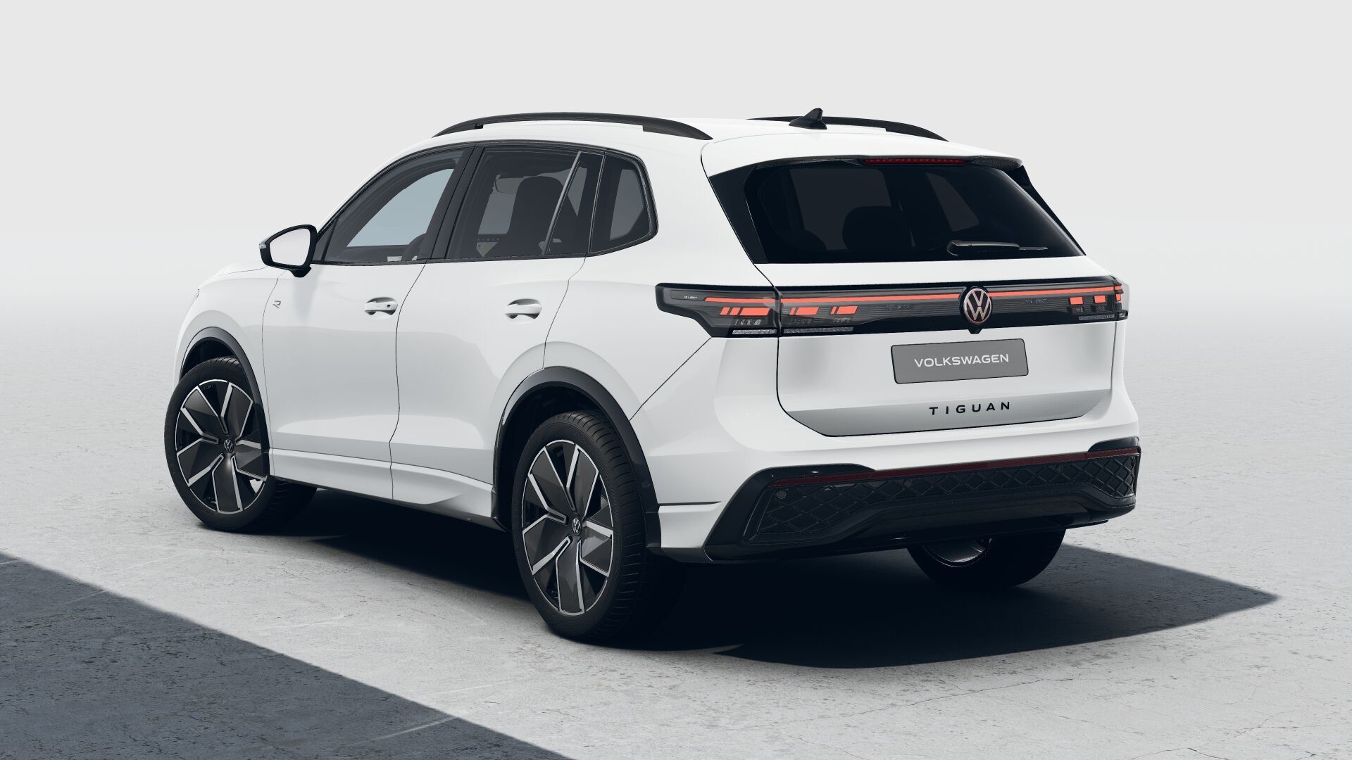 Volkswagen Tiguan, Tiguan R-Line People 1,5 eTSI - fotka 3