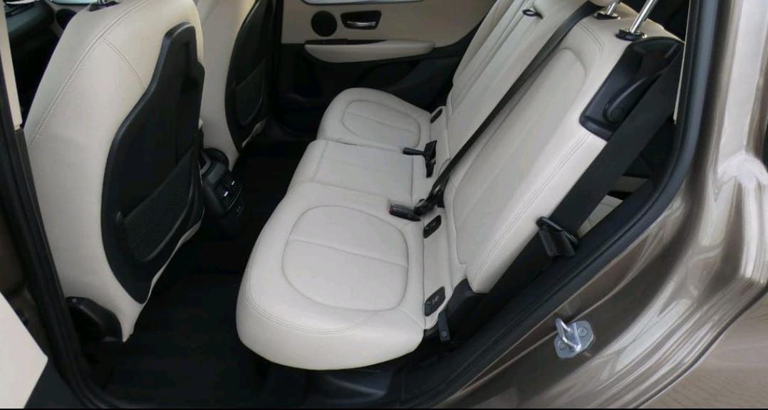 BMW Řada 2, Grand Tour 218i/ 7mist 103 kw - fotka 5