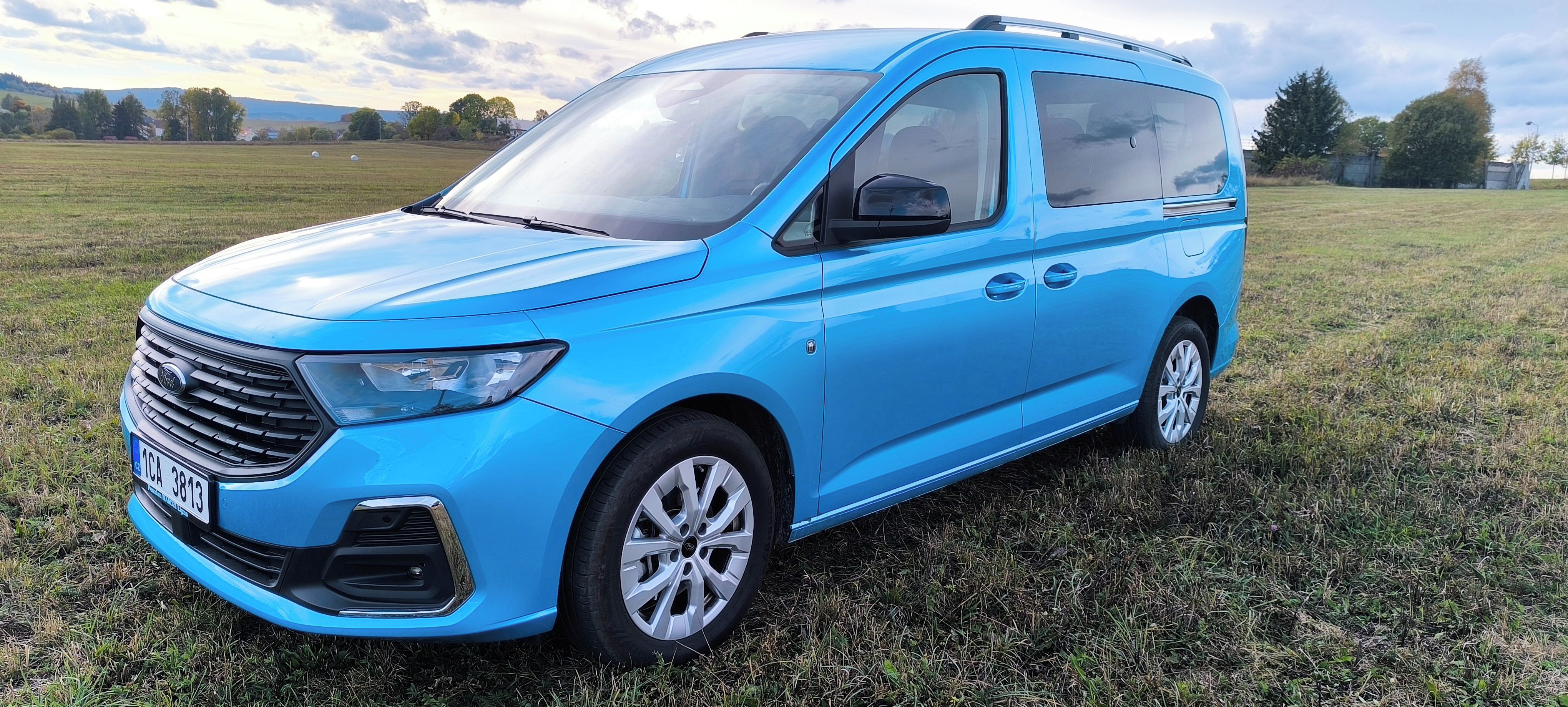 Ford Tourneo Connect, Grand 1.5, 85kW AT Titanium - fotka 3