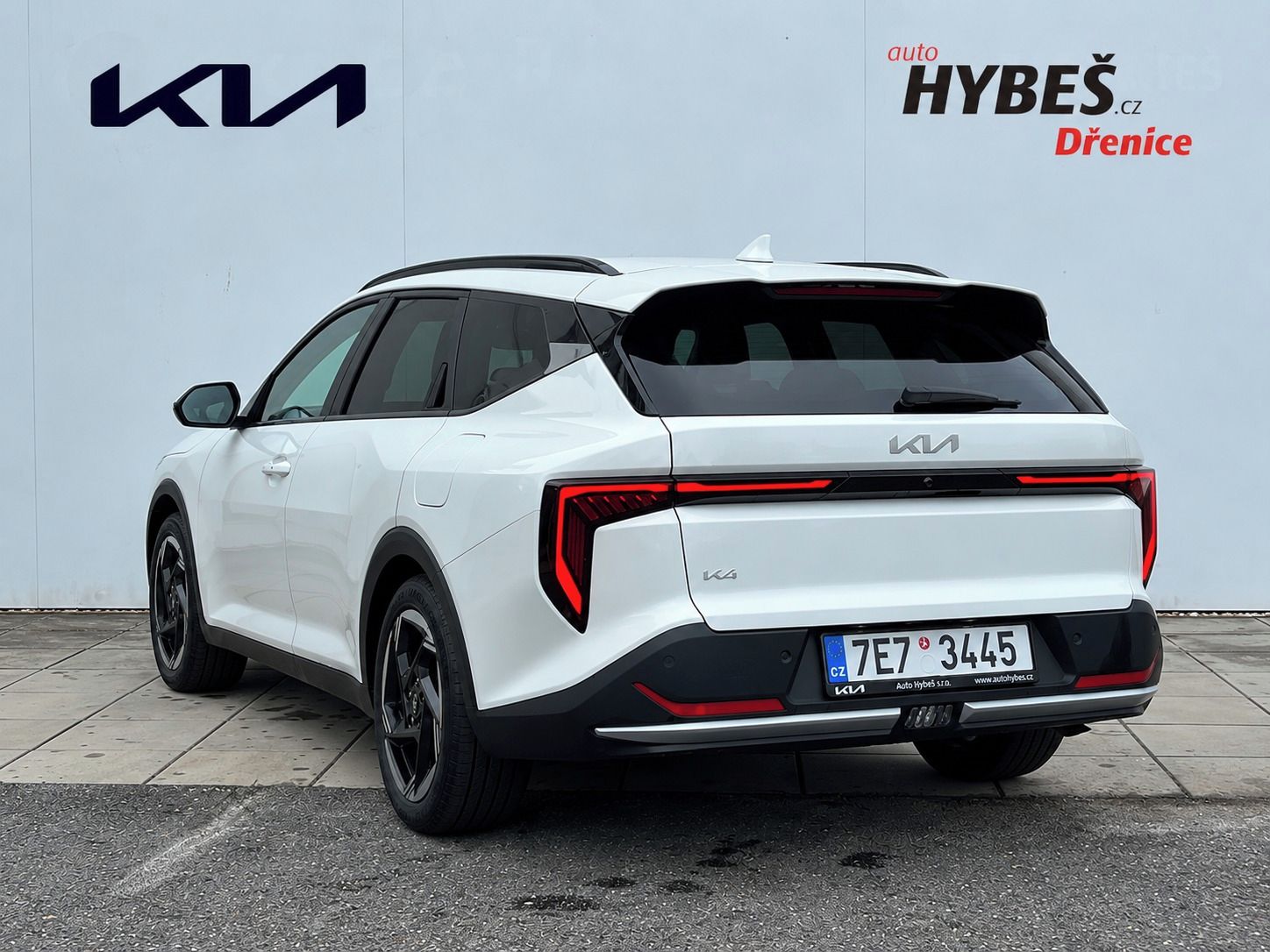Kia K4, SW 1,6 TGDi TOP 110kW ALU 17" - fotka 4
