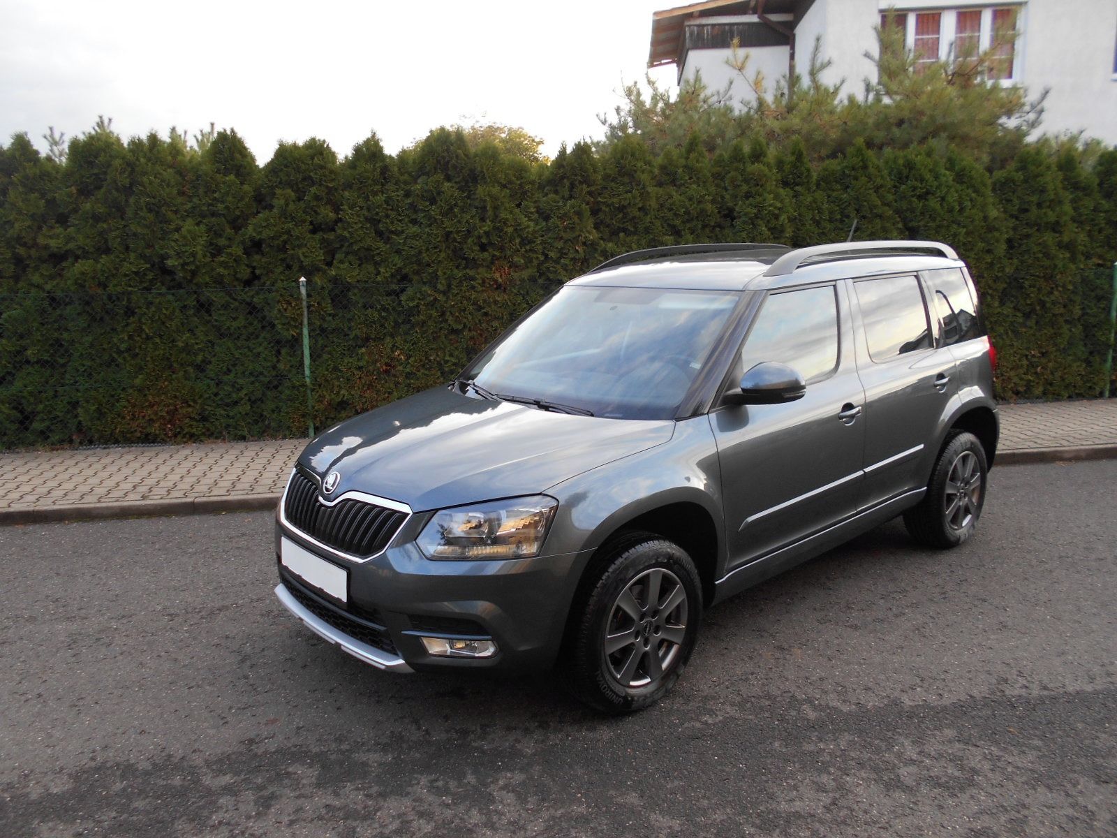 Škoda Yeti, 1,2 TSI  81 KW- FAMILY-1 MAJ - fotka 5
