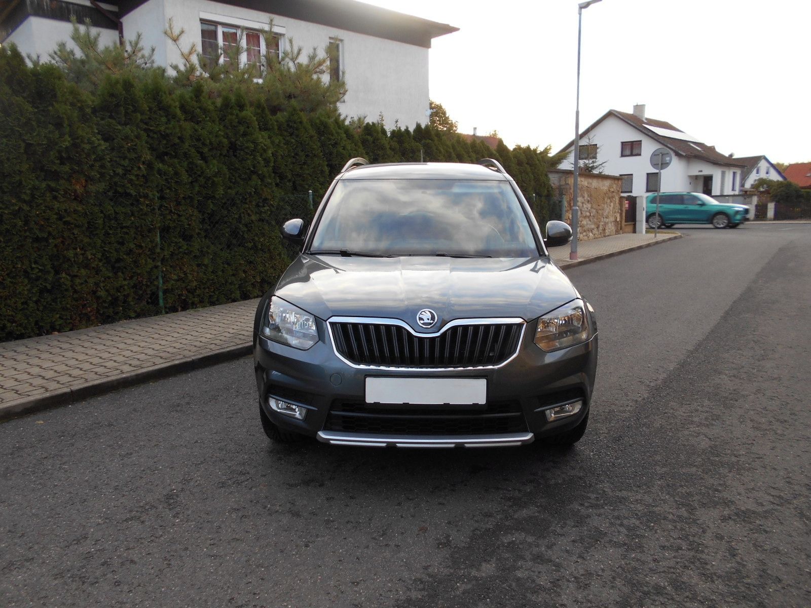 Škoda Yeti, 1,2 TSI  81 KW- FAMILY-1 MAJ - fotka 3