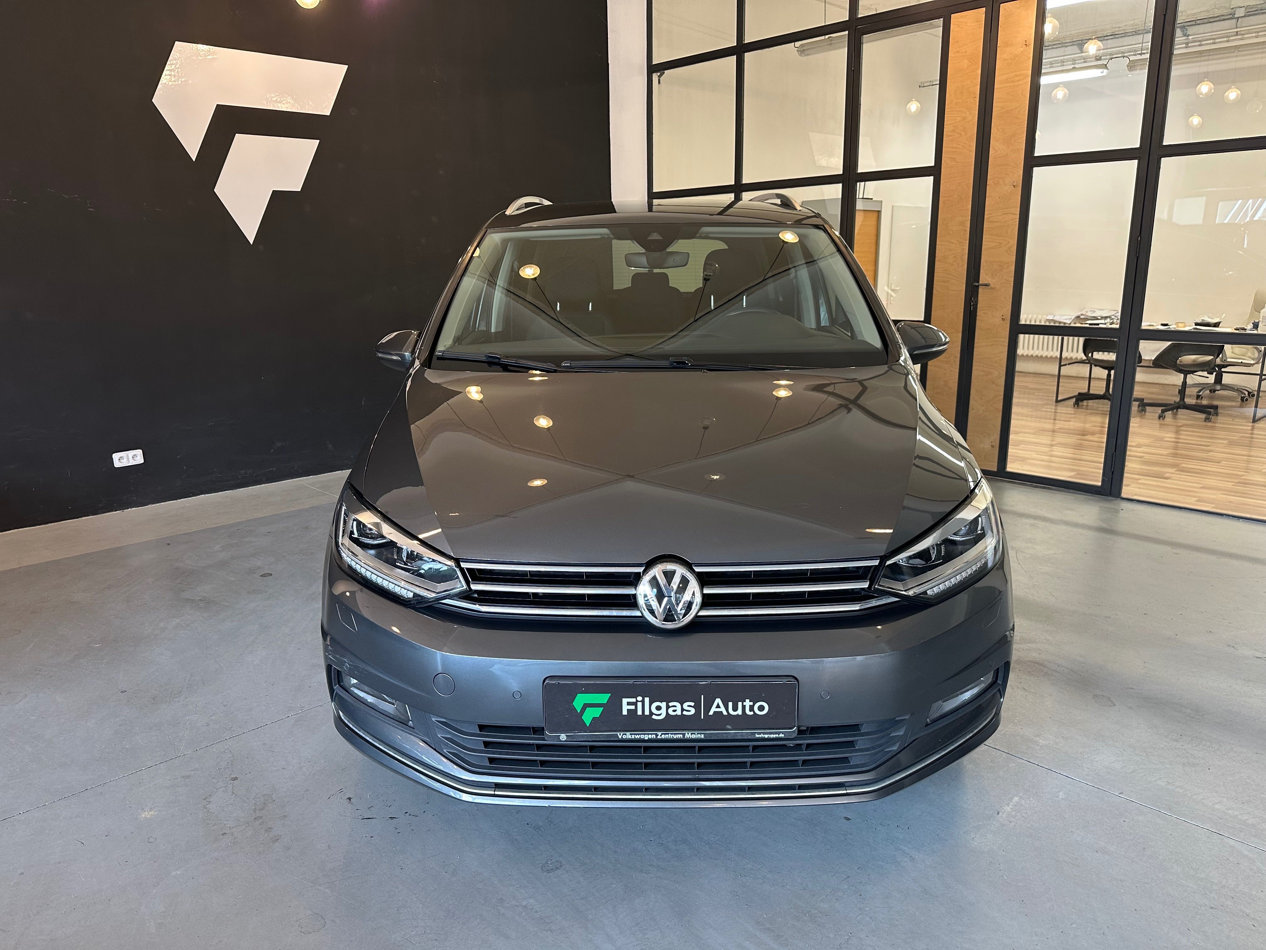Volkswagen Touran, 1.4TSI DSG 110KW HIGHLINE - fotka 3
