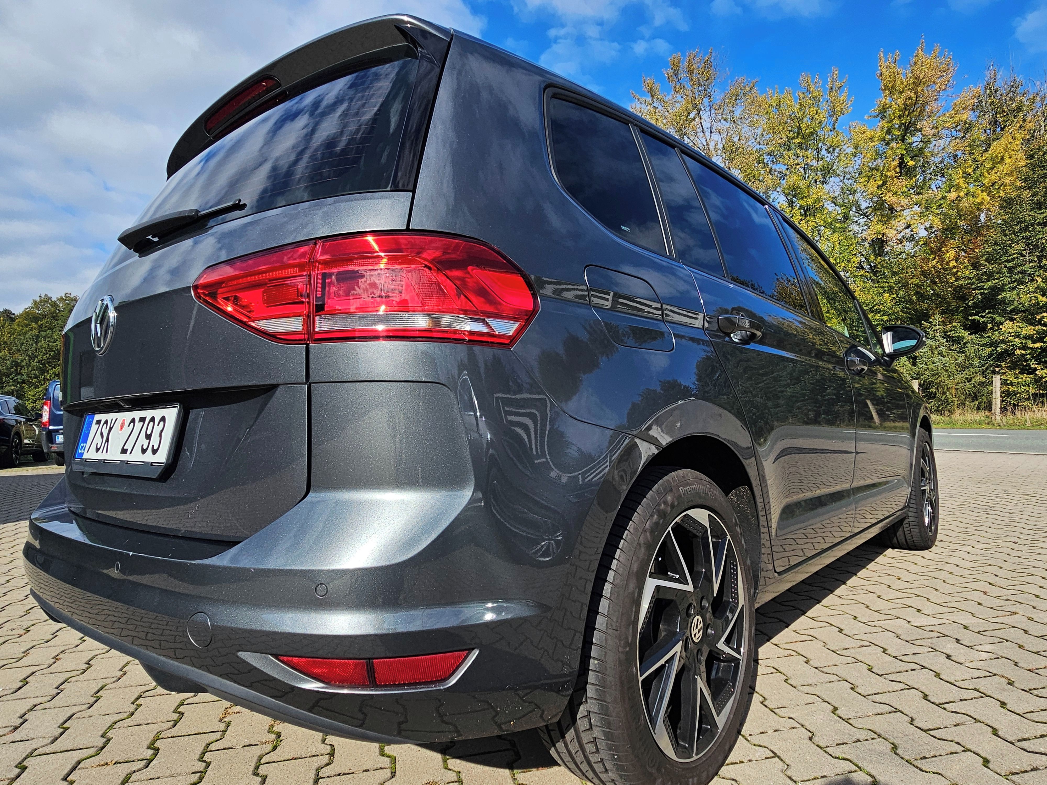 Volkswagen Touran, 1.5TSi NAVI/KAMERA /ACC/ALCANT - fotka 4