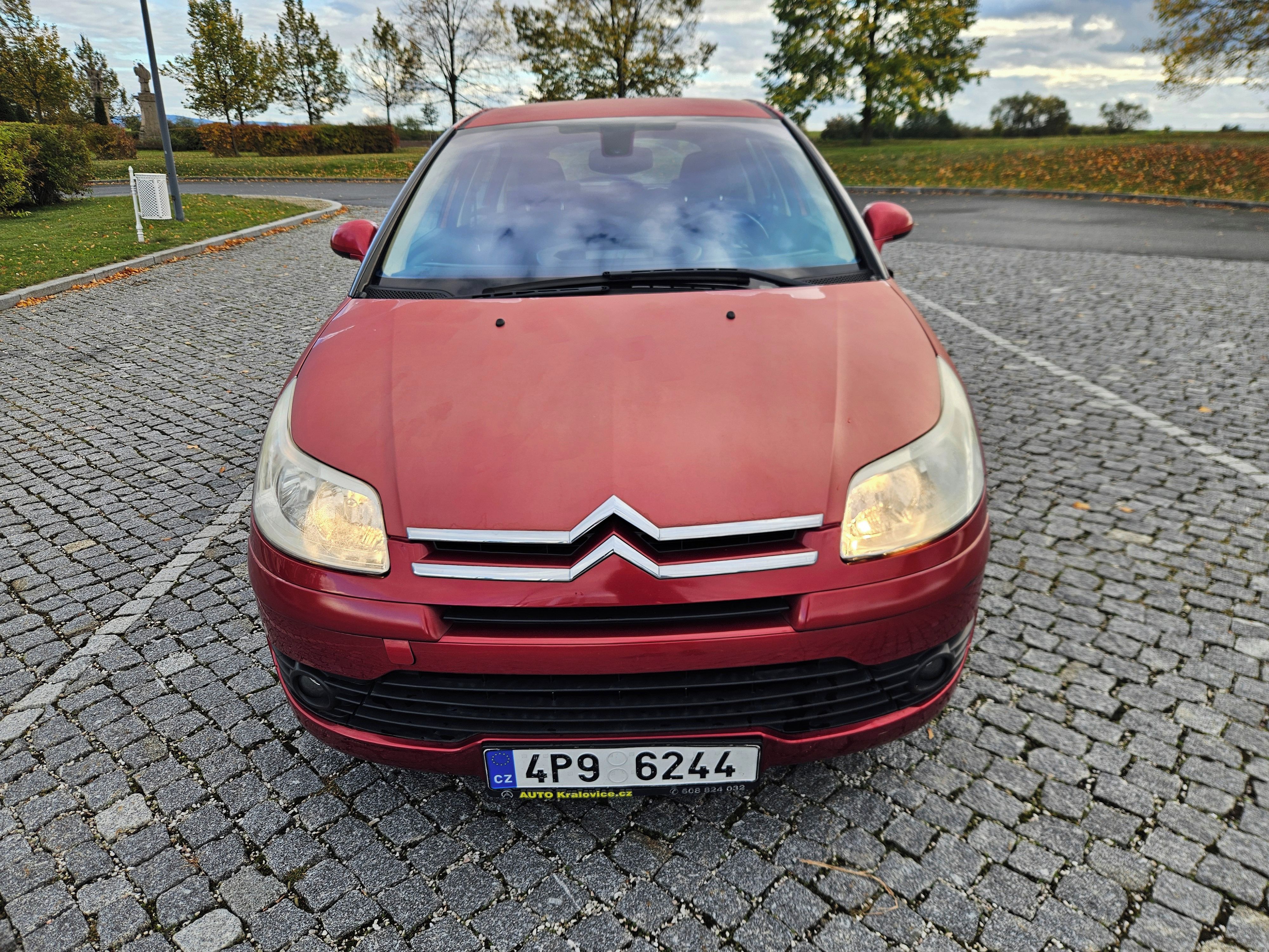 Citroën C4, 1.4 65kw, MOŽNÉ SPLÁTKY - fotka 3