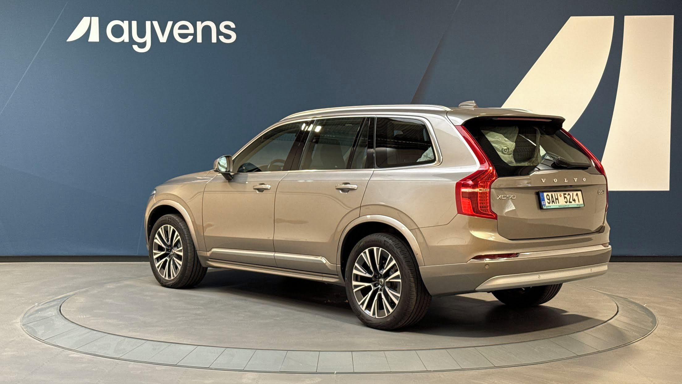 Volvo XC90, B5 AWD diesel Inscription Auto - fotka 3