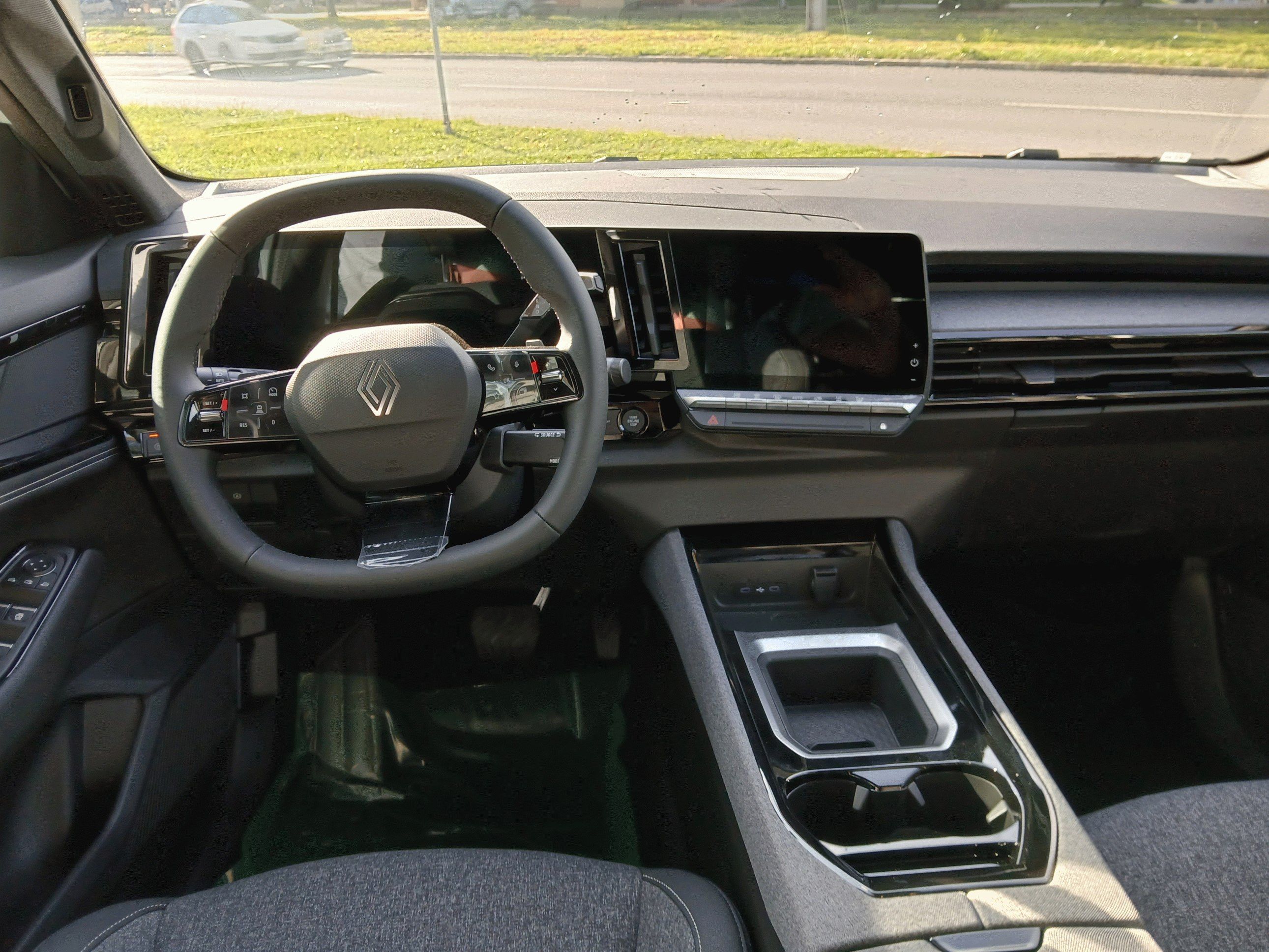 Renault Austral, evolution mild hybrid 150 auto - fotka 4