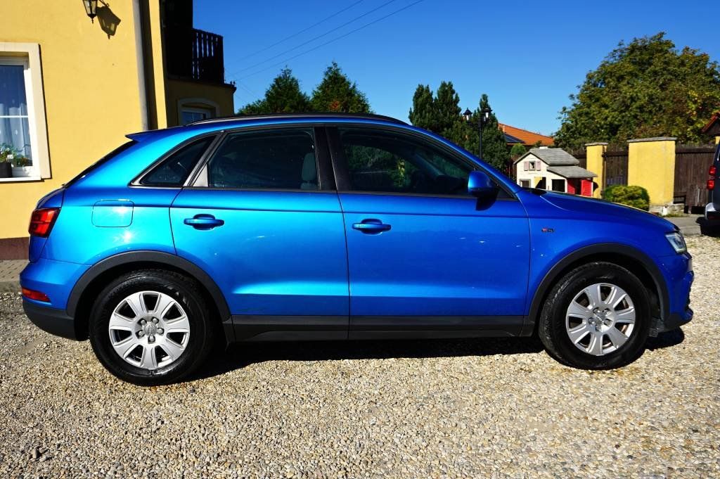 Audi Q3, 2,0 TDI 110 kW - fotka 4