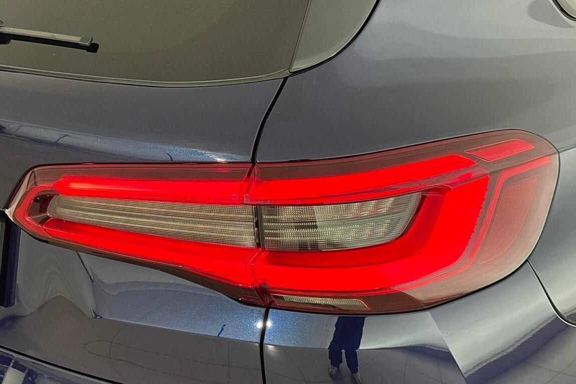 BMW X5, M50i - fotka 5