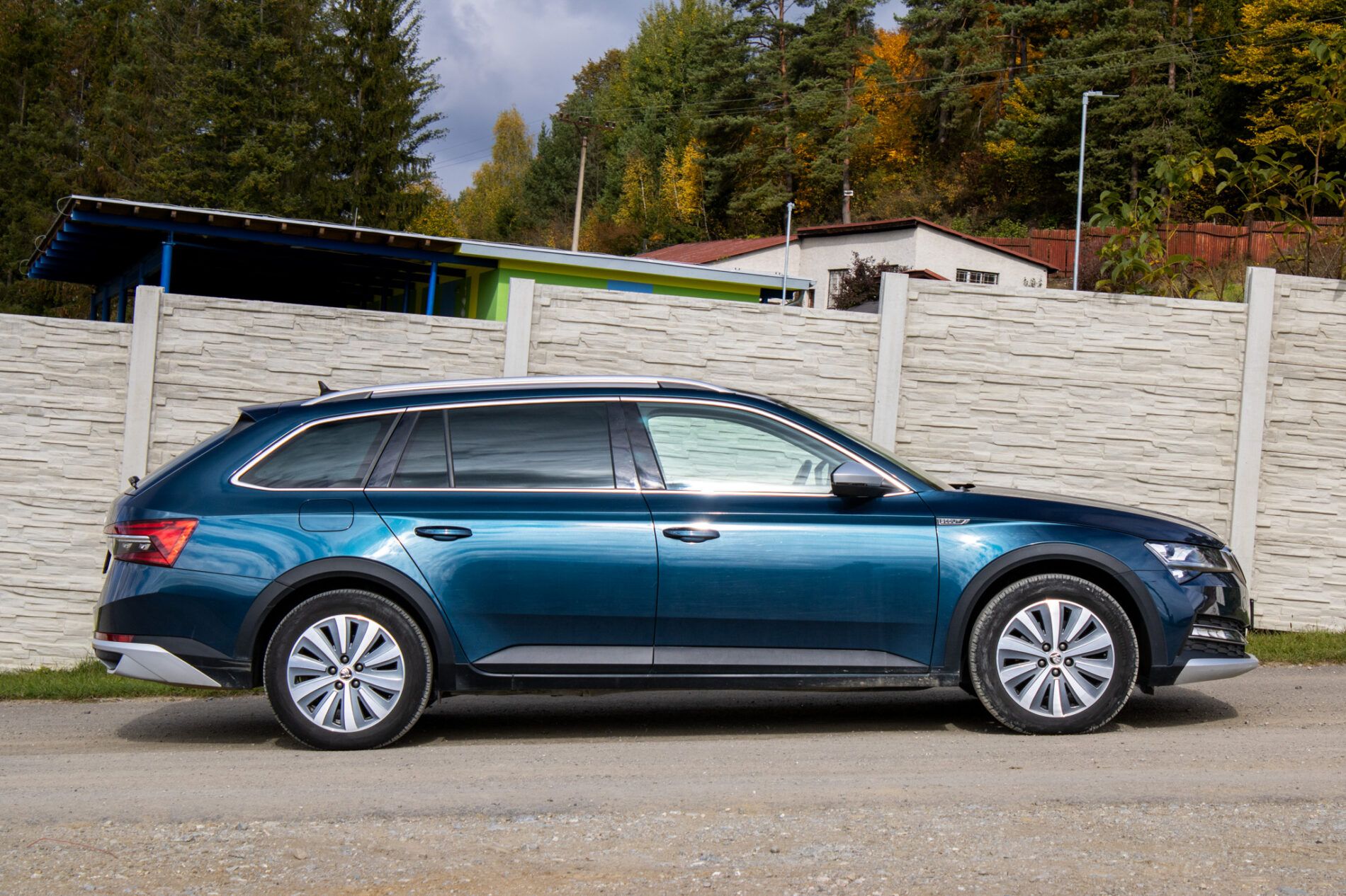 Škoda Superb - fotka 4