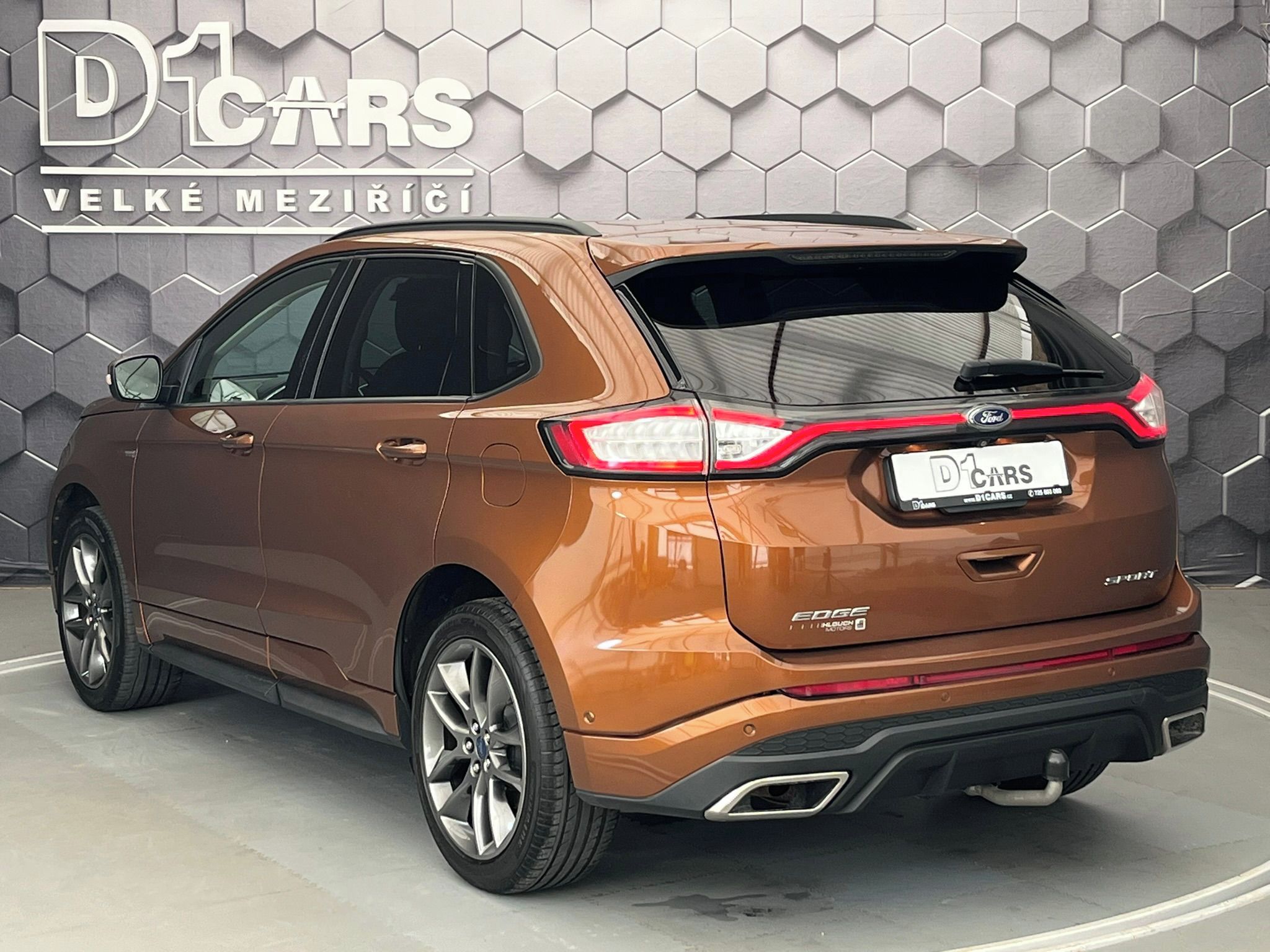 Ford Edge, 2.0 TDCi AWD Sport ČR 1.majit. - fotka 2