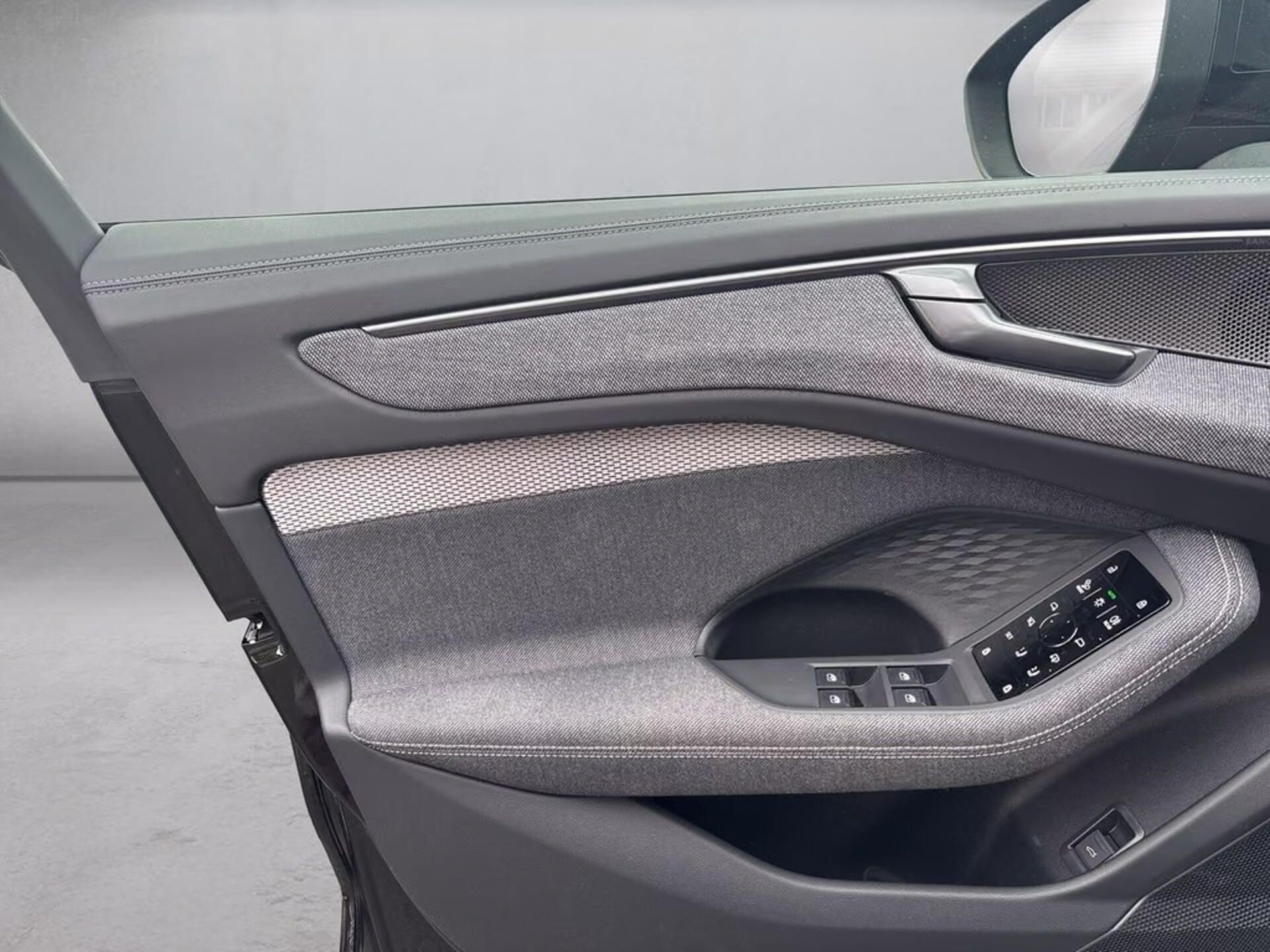 Audi A6, TDI q S-Line Pano HuD Vzduch - fotka 4