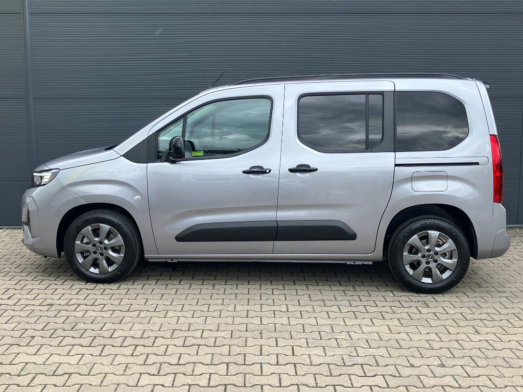 Opel Combo, EDITION 1.2 Turbo (110k) MT6 - fotka 3