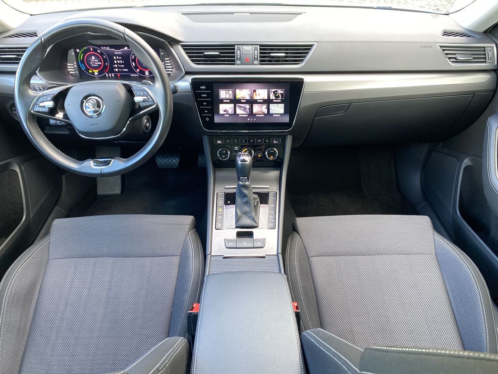 Škoda Superb, Combi iV 1.4 TSI DSG Style - fotka 5