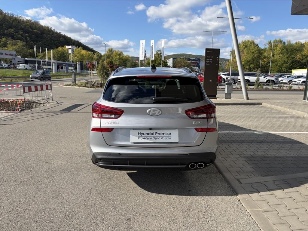 Hyundai i30, 1,6 T-GDI DCT  WG FL N Line - fotka 6
