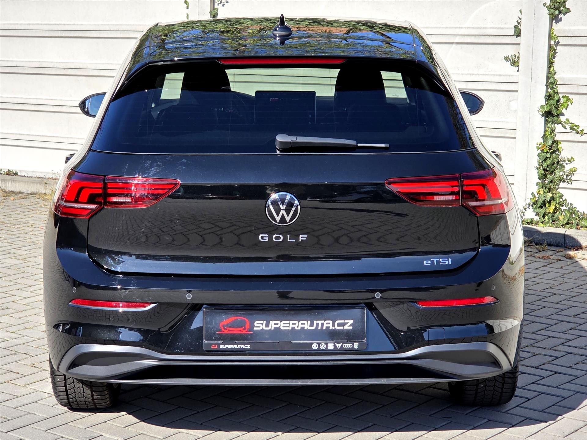 Volkswagen Golf, 1,5 eTSi 110kW DSG Tov.záruka - fotka 5