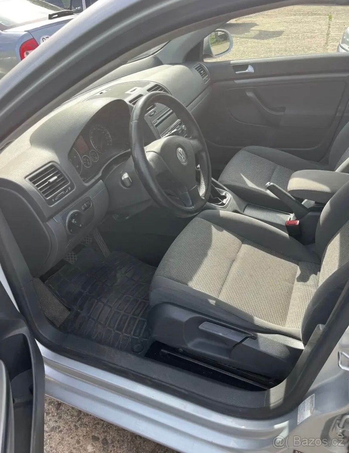 Volkswagen Golf, 1.6 TDI 77 kW,2009,klima,tažné - fotka 6