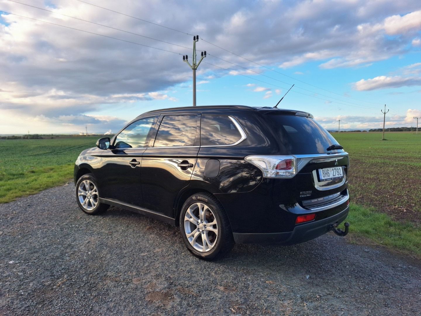 Mitsubishi Outlander, 2.2D 110kW 4x4 7MÍST manuál - fotka 3