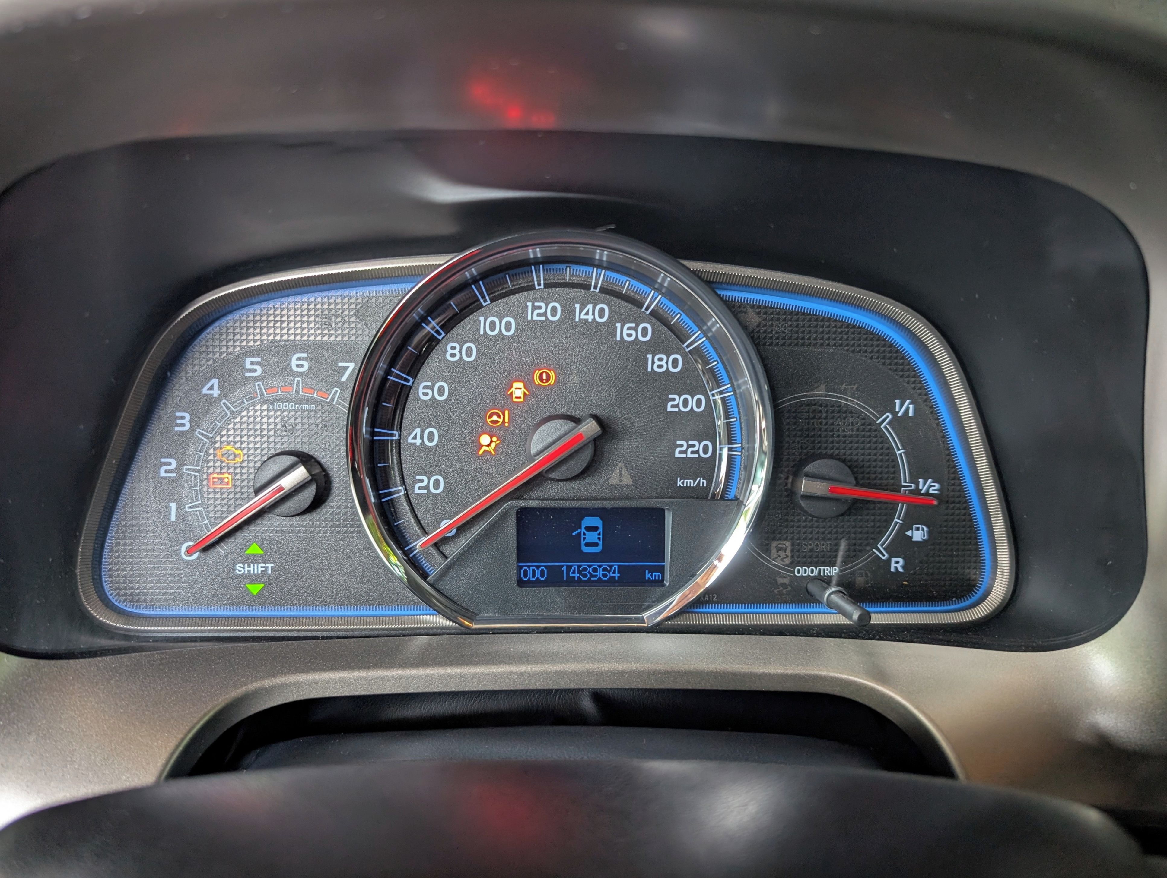 Toyota Rav4, 2,2D, 4x4, SUPER STAV - fotka 6