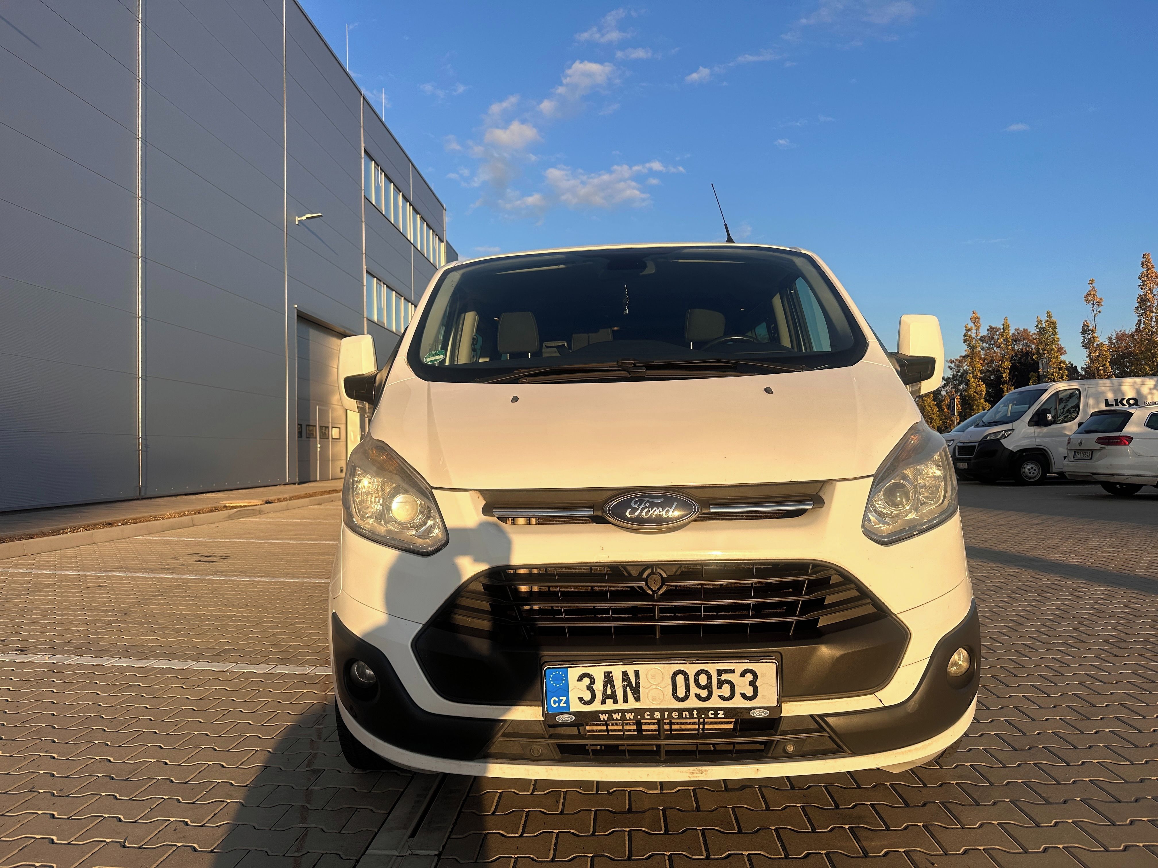Ford Tourneo Custom, 2.2 TDCi 114kw, ČR,1.maj.,serv - fotka 2