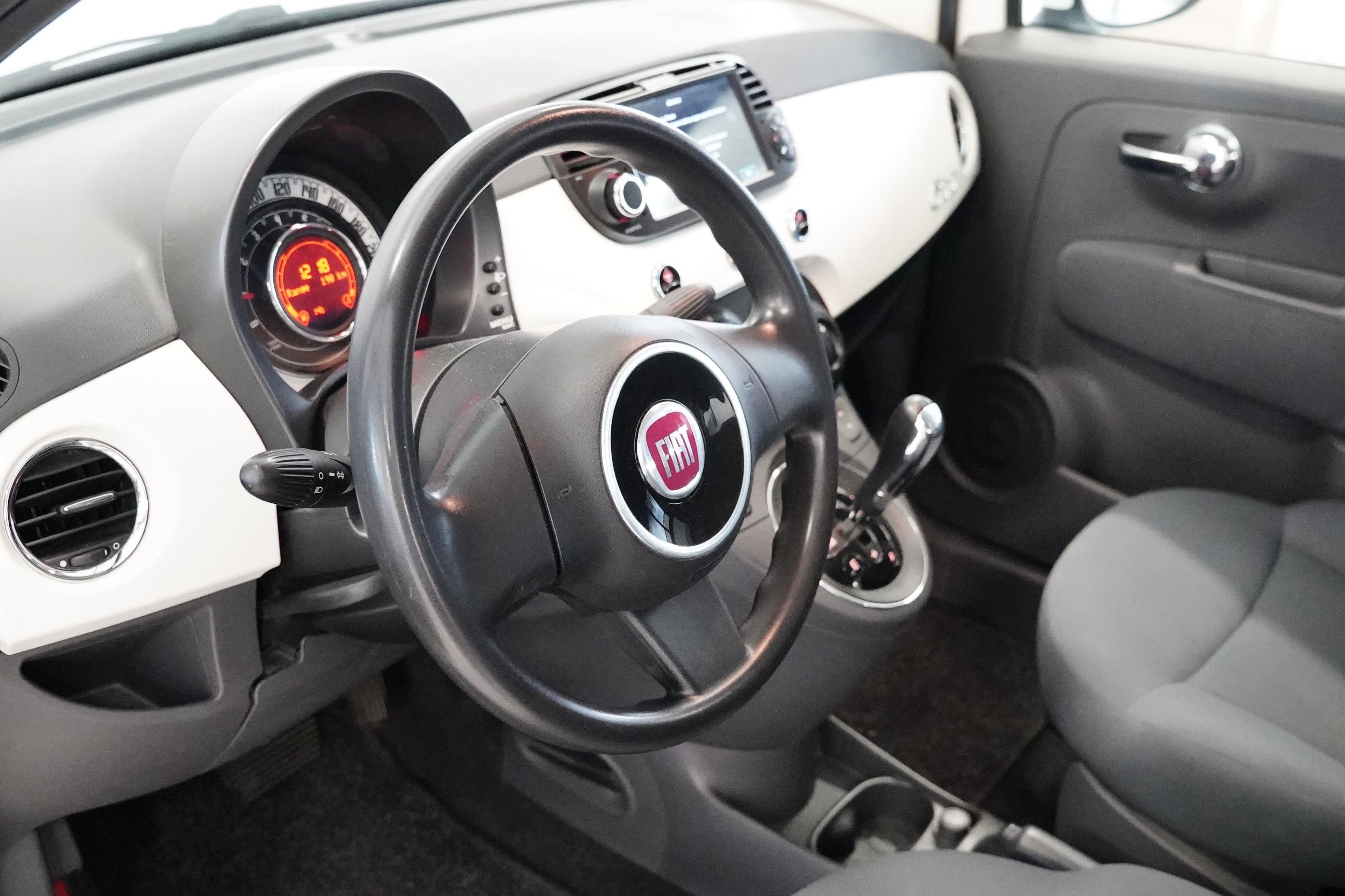 Fiat 500, 1.2i 50 kW - fotka 6