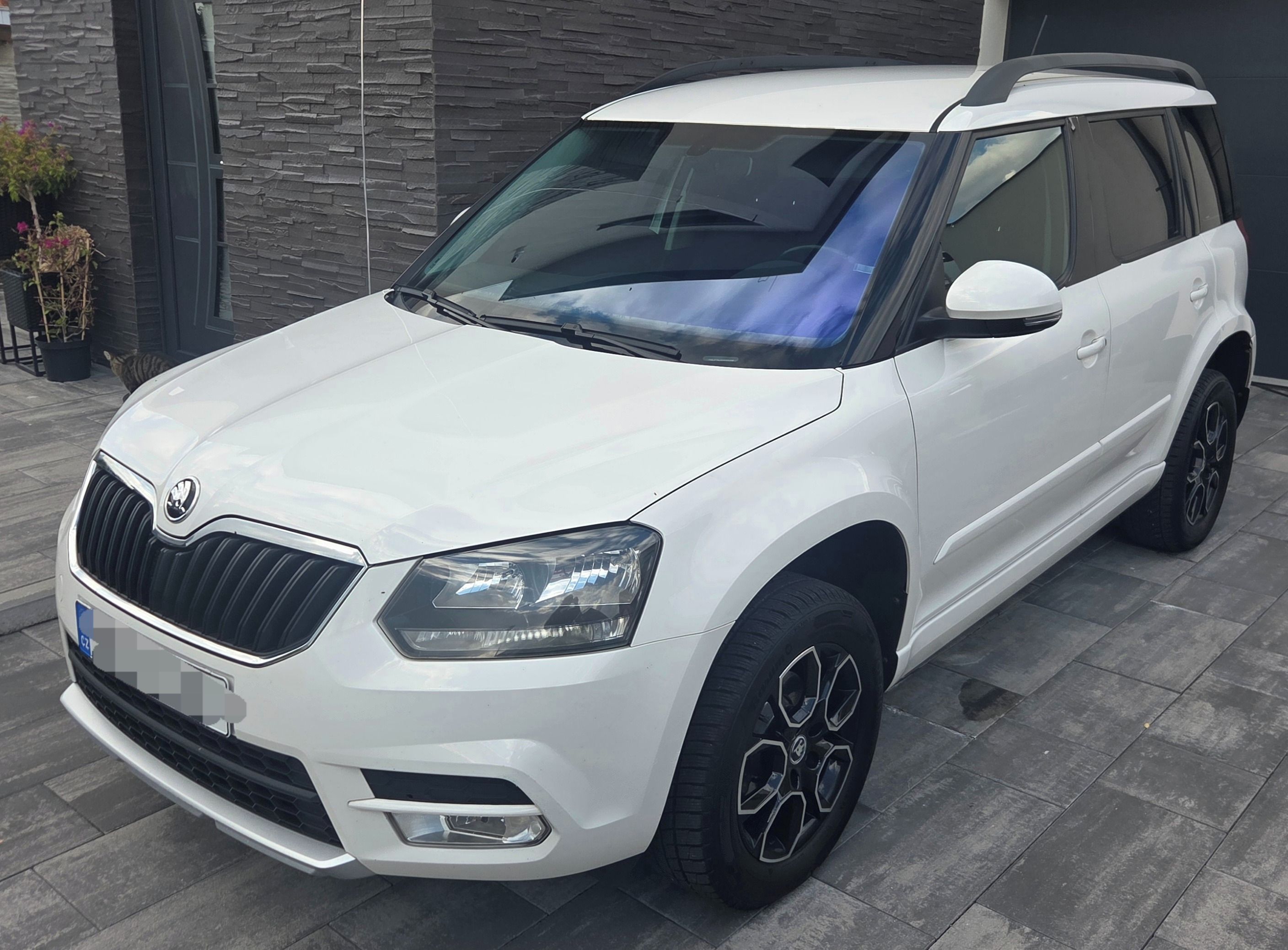 Škoda Yeti, 1.2Tsi 81kw původ Čr - fotka 6