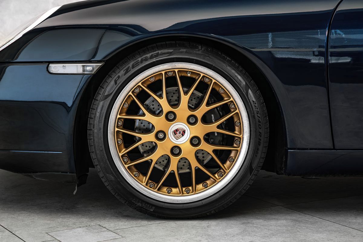 Porsche 911, 911 Carrera 996 - fotka 2