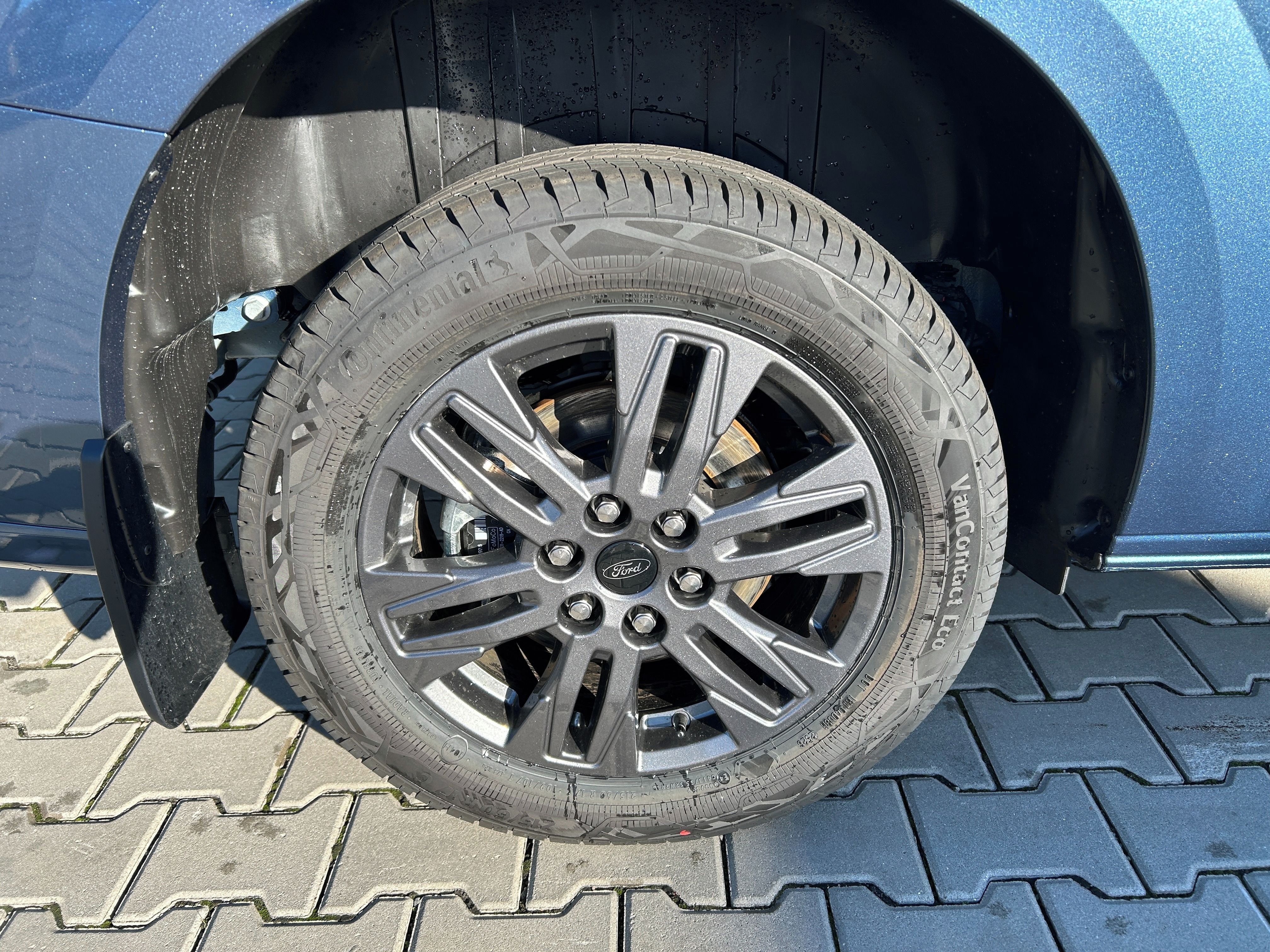 Ford Tourneo Custom, Titanium L2 2.0 EcoBlue 125kW - fotka 4