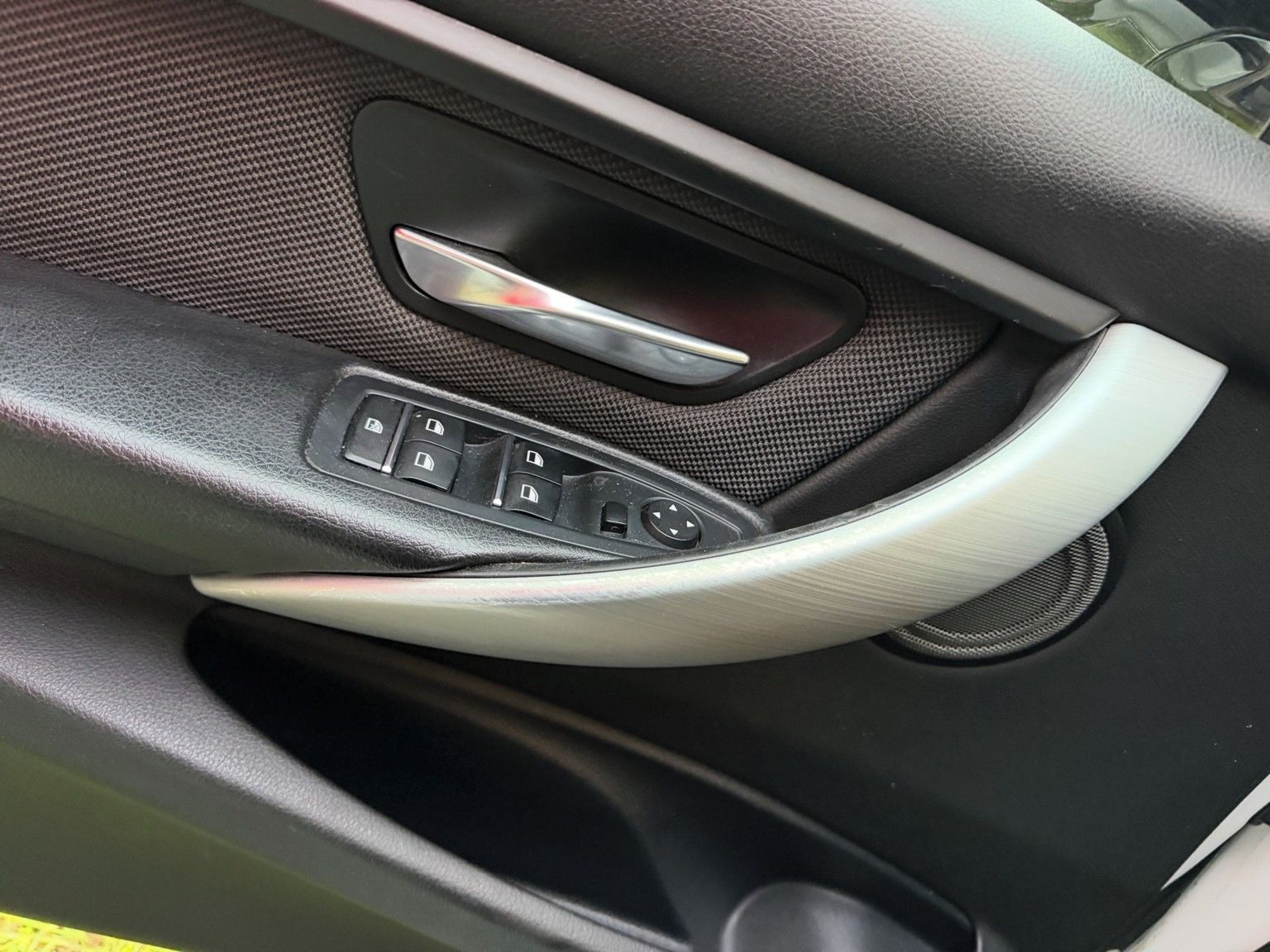 BMW Řada 3, BMW 320d xDrive – 140 kW - fotka 5