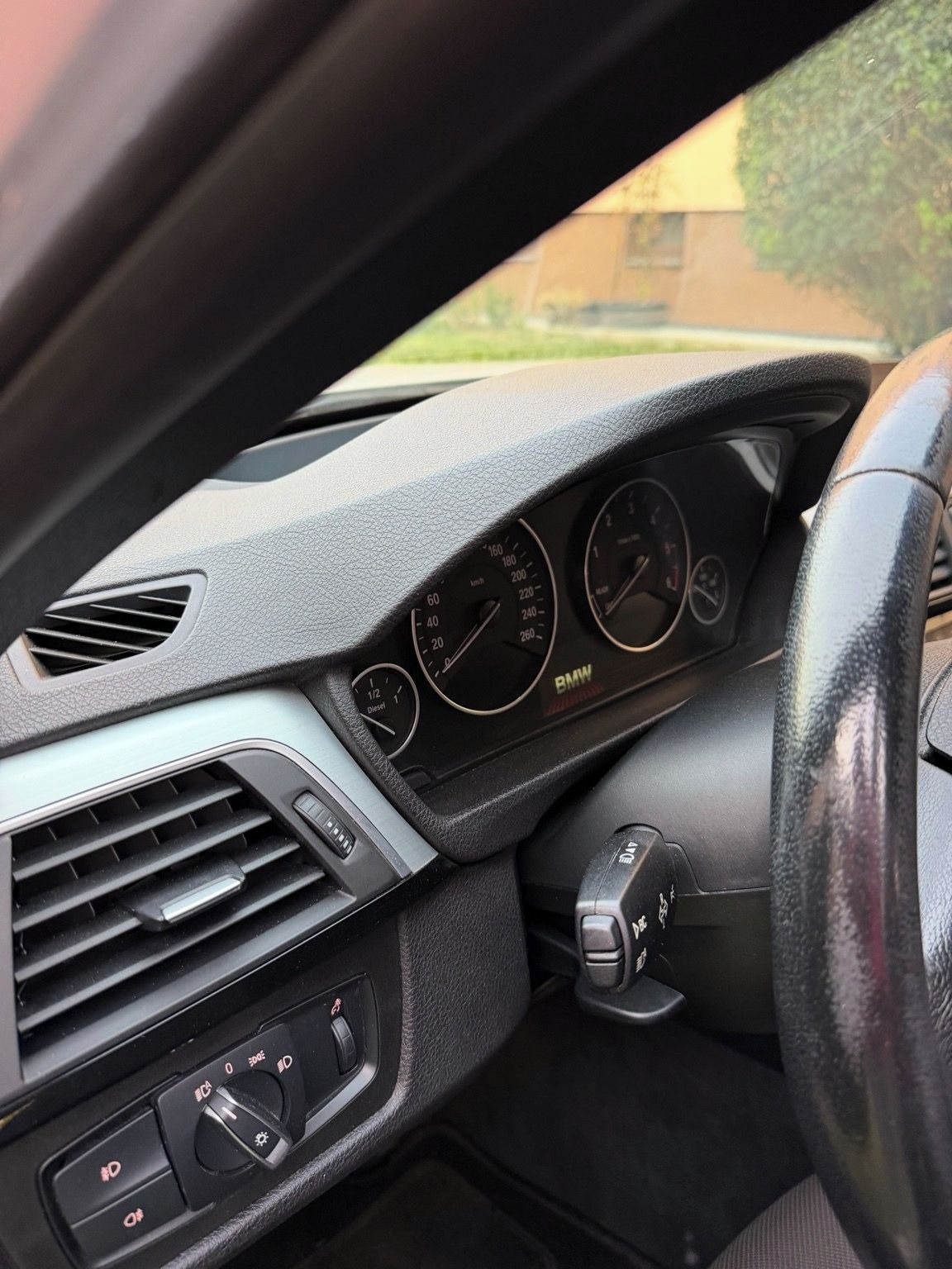 BMW Řada 3, BMW 320d xDrive – 140 kW - fotka 6