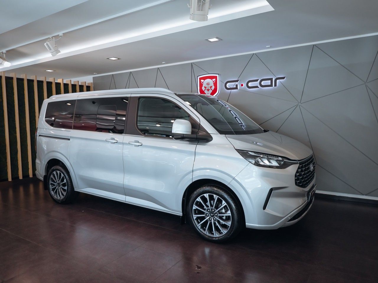 Ford Tourneo Custom, 2.0 EcoBlue Titanium X - fotka 3