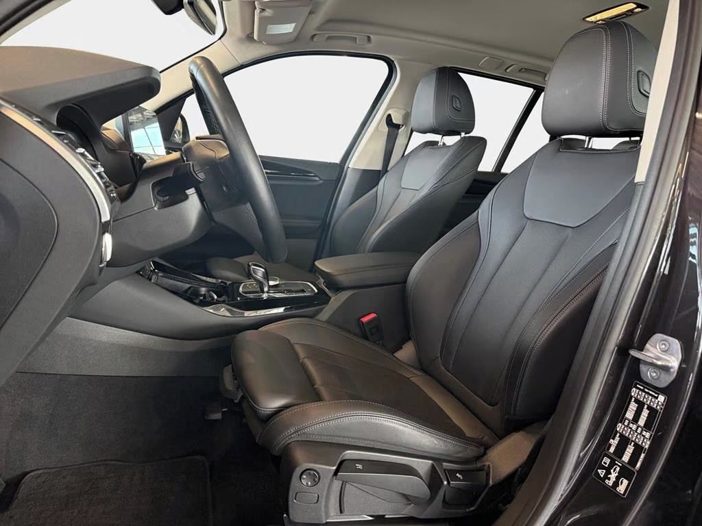 BMW X3, xDrive 20d *Kůže*Navi*Kamera* - fotka 6