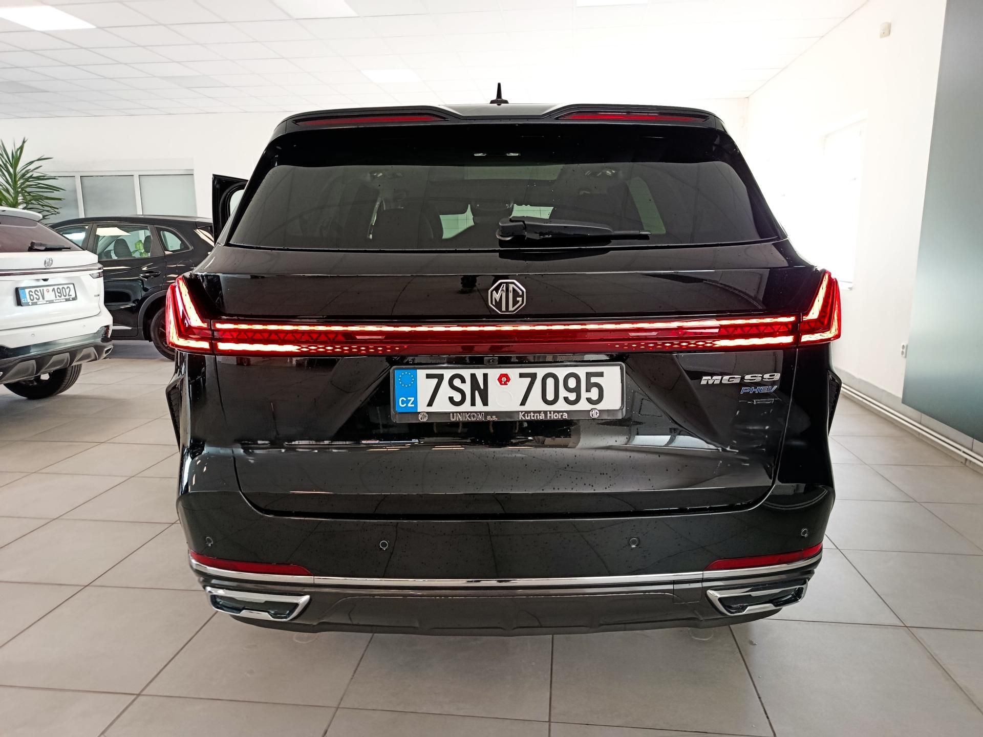 MG MGS9 PHEV, Premium 1.5 TGI PHEV 220 kW - fotka 4