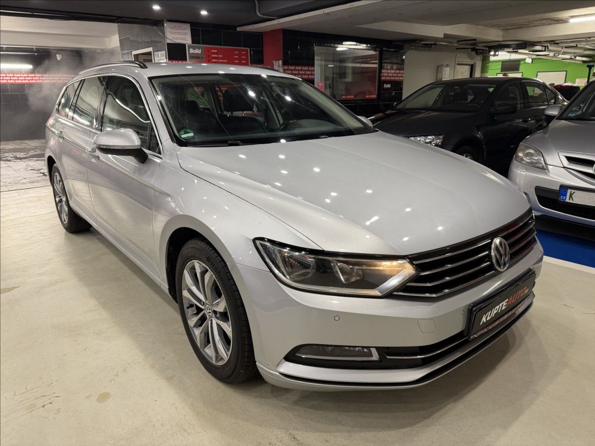 Volkswagen Passat, 2,0 TDi - fotka 2