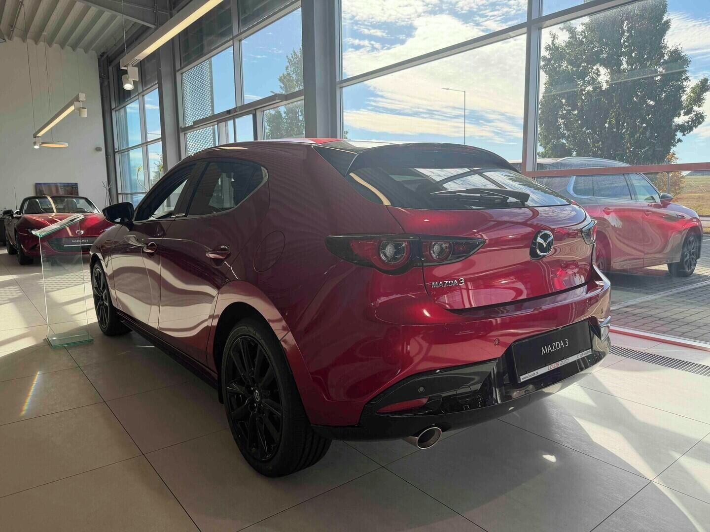 Mazda 3, 5HB 186ps 6AT FWD Homura Plus - fotka 4
