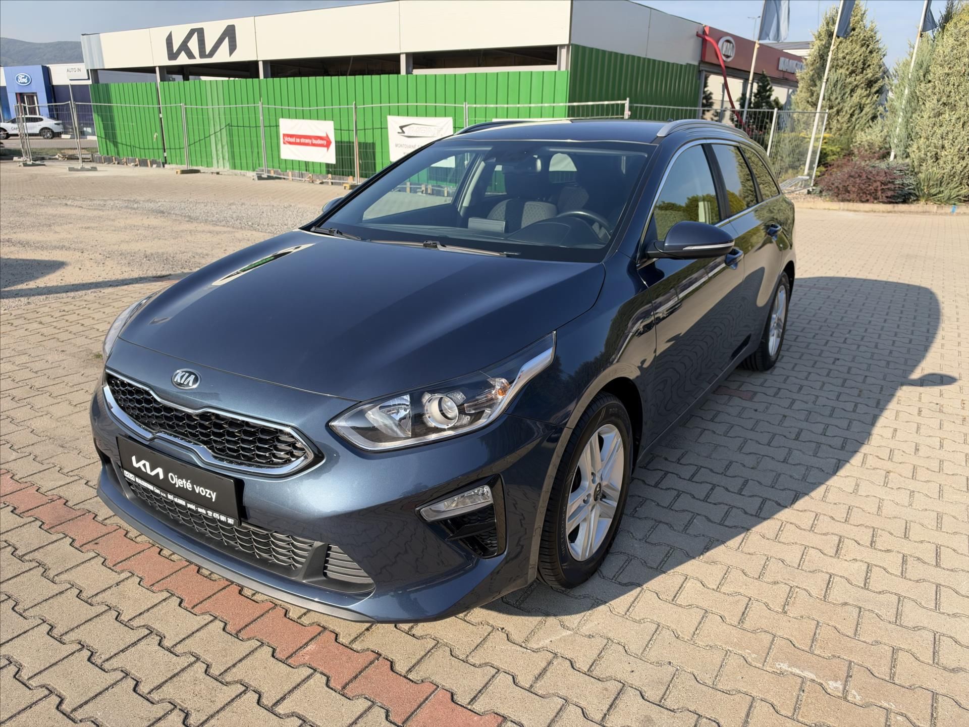 Kia Cee´d, 1,4 T-GDI Exclusive + NAVI  SW - fotka 3