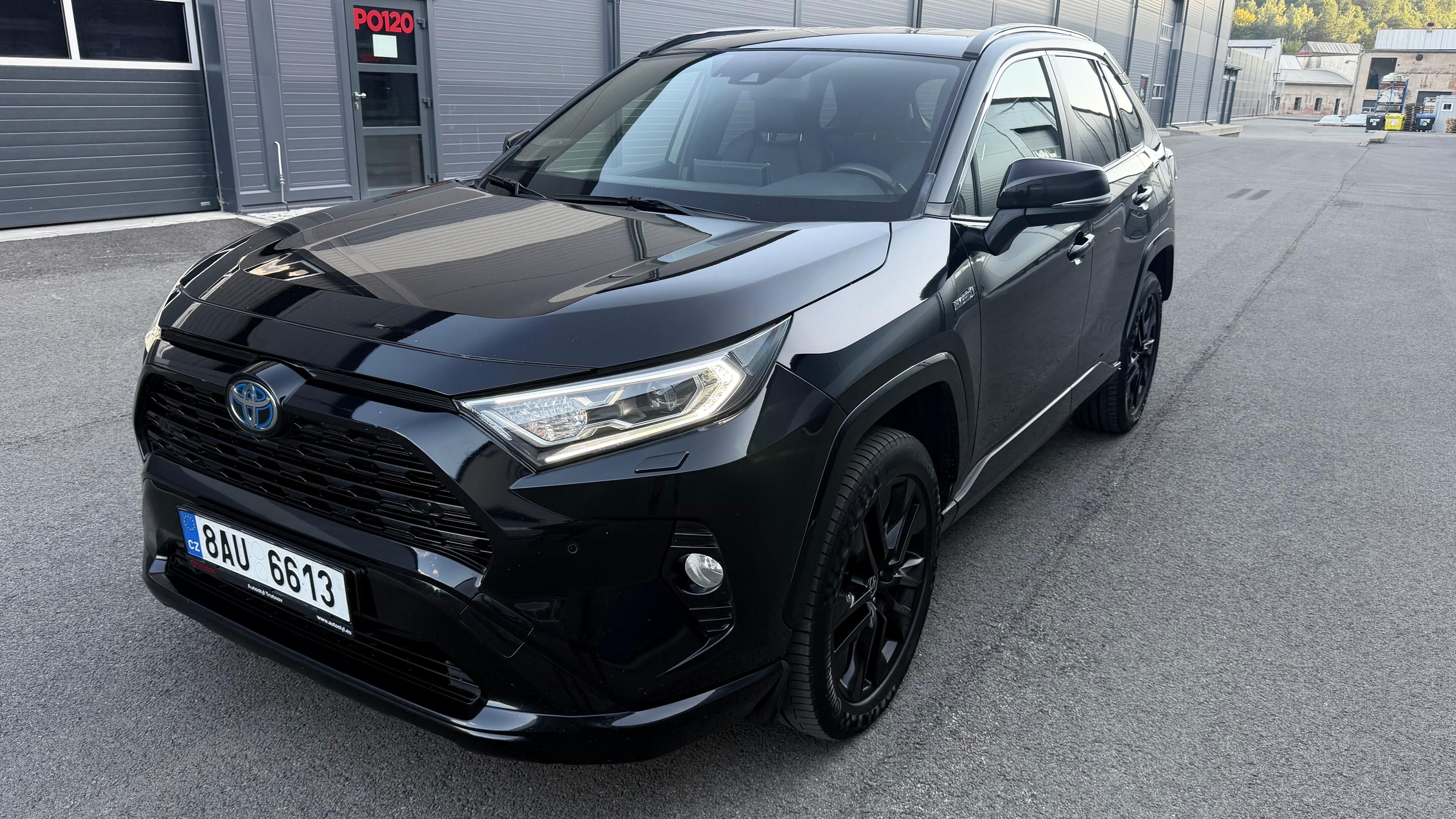 Toyota Rav4, Black Edition 4x4 DPh 2xAlu - fotka 4