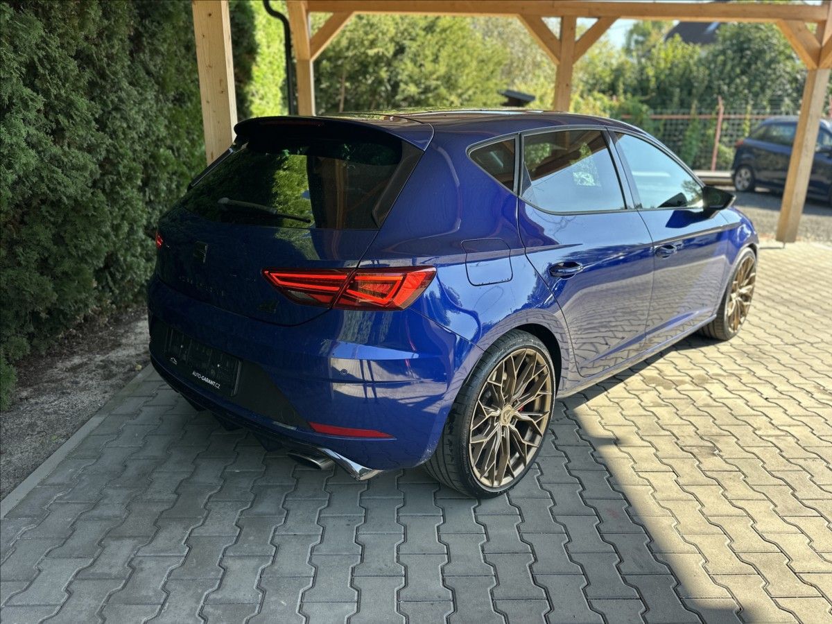 Seat Leon, 2,0 TSI 221kW CUPRA CARBON - fotka 4