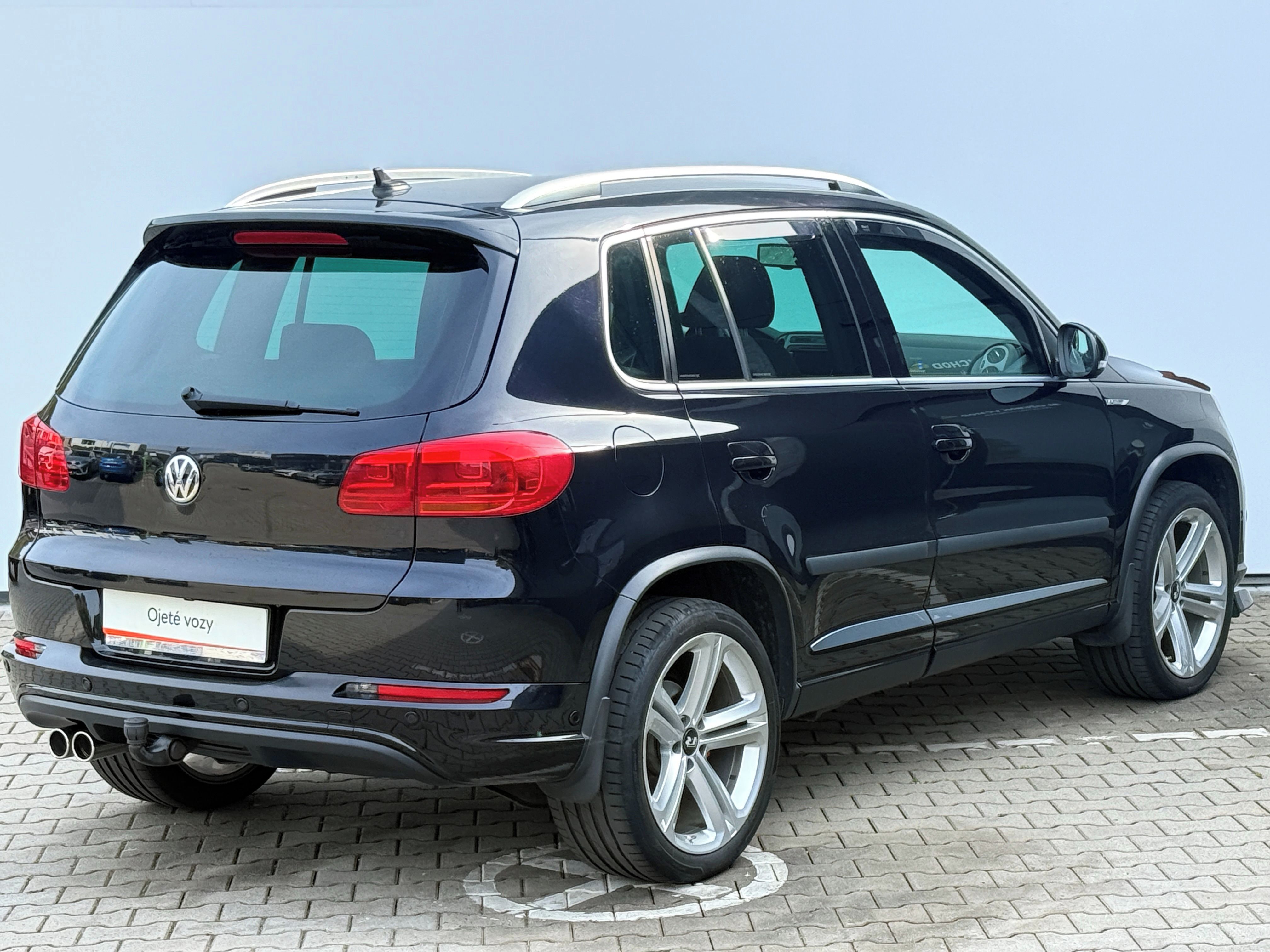 Volkswagen Tiguan, 2.0TDi 103kW/140PS R-line - fotka 2
