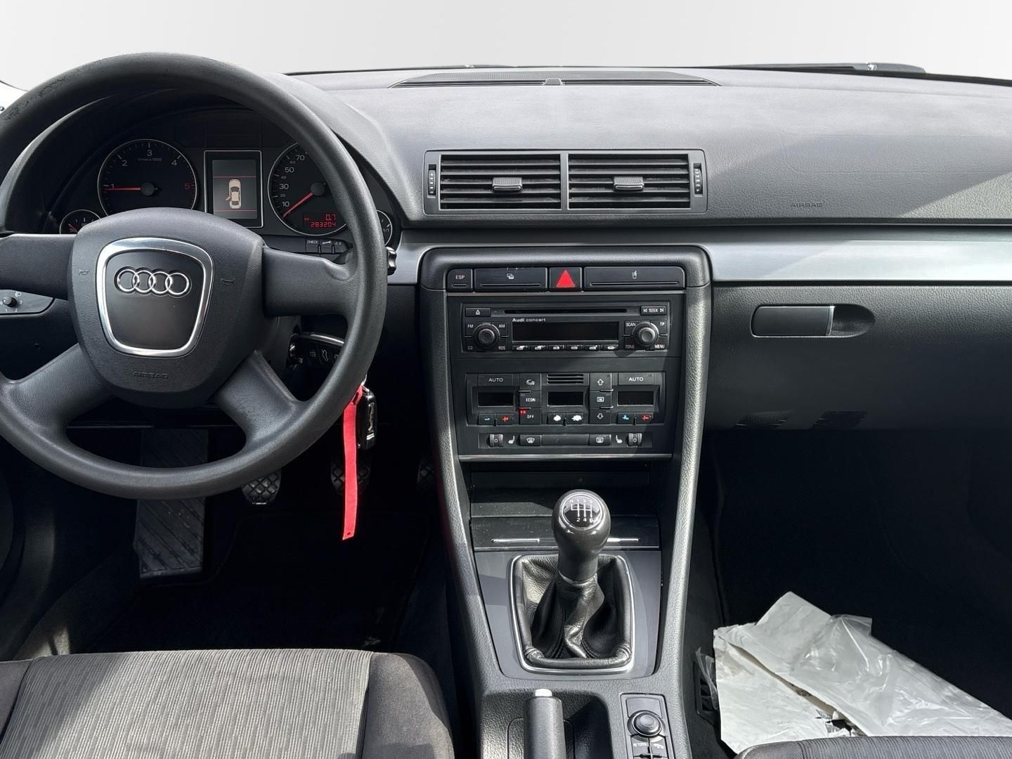 Audi A4 Avant, 2.0 TDI - fotka 5