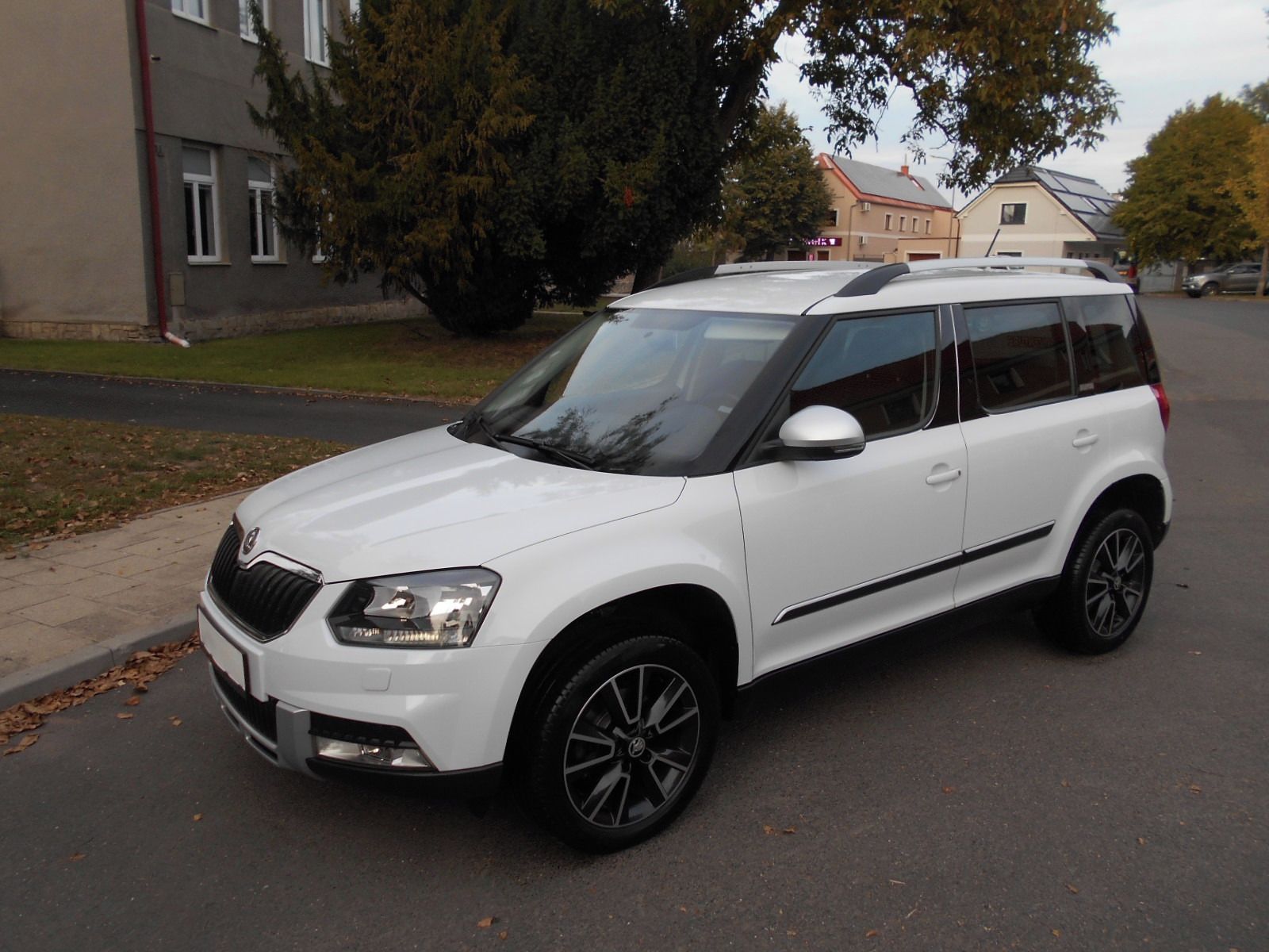 Škoda Yeti, 1,2 TSI  OUTDOR-ADVENTURE-limd - fotka 4